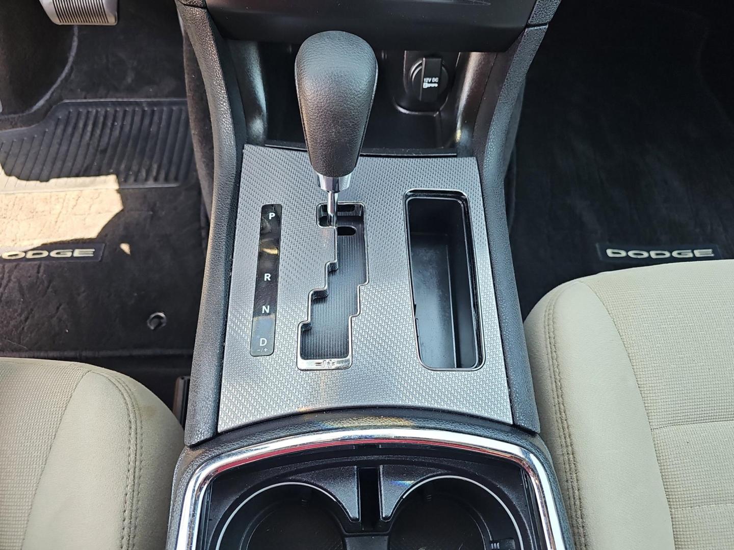 2011 /Black/Light Frost Beige Interior Dodge Charger SE (2B3CL3CG4BH) with an Gas V6 3.6L/220 engine, 5-Speed Automatic transmission, located at 521 Old Farm Lane Rd, Prattville, AL, 36066, (334) 325-1505, 32.482460, -86.416367 - 2011 Dodge Charger SE - Photo#14