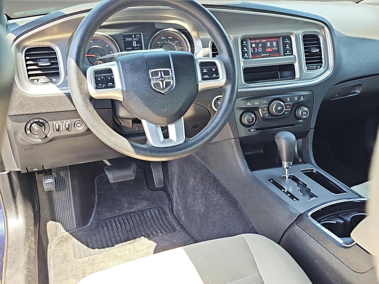 2011 /Black/Light Frost Beige Interior Dodge Charger SE (2B3CL3CG4BH) with an Gas V6 3.6L/220 engine, 5-Speed Automatic transmission, located at 521 Old Farm Lane Rd, Prattville, AL, 36066, (334) 325-1505, 32.482460, -86.416367 - 2011 Dodge Charger SE - Photo#16