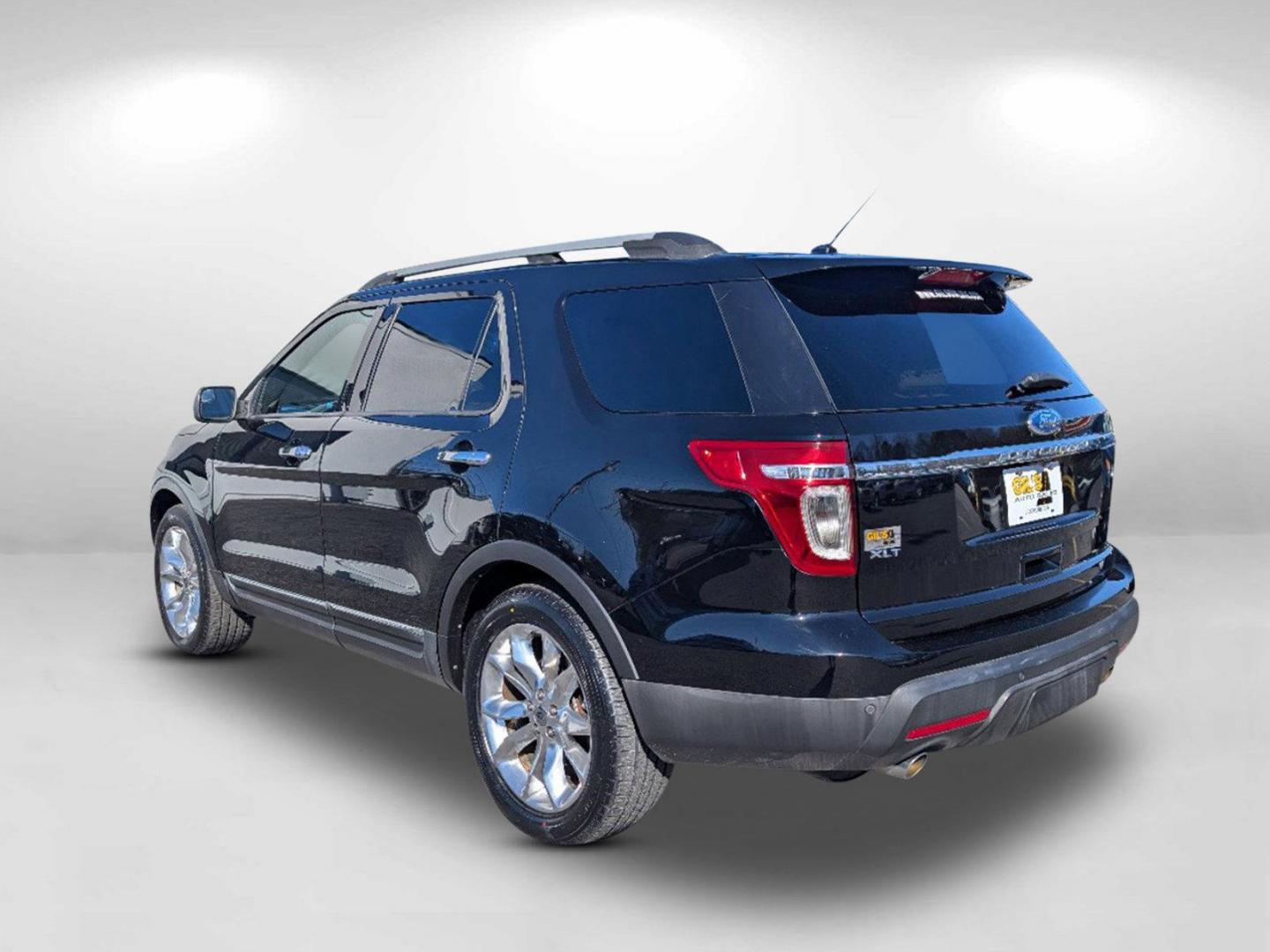 2011 Ford Explorer XLT (1FMHK7D89BG) with an Gas V6 3.5L/213 engine, 6-Speed Automatic w/OD transmission, located at 5115 14th Ave., Columbus, GA, 31904, (706) 323-0345, 32.511494, -84.971046 - 2011 Ford Explorer XLT - Photo#6