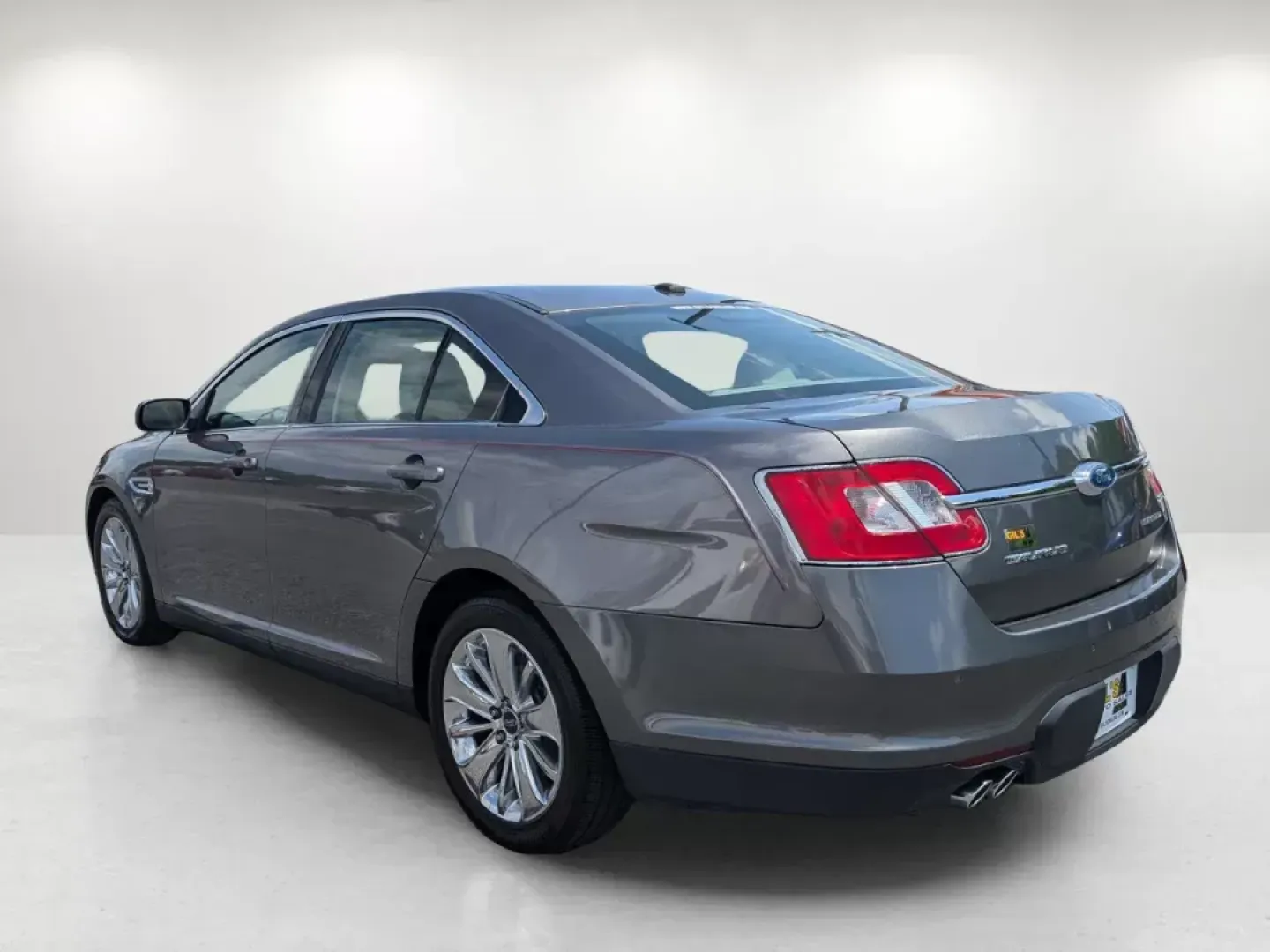 2011 Ford Taurus Limited (1FAHP2FW6BG) with an Gas V6 3.5L/213 engine, 6-Speed Automatic w/OD SelectShift transmission, located at 7000 Northlake Connector, Columbus, GA, 31904, (706) 987-8085, 32.524975, -84.978134 - 2011 Ford Taurus Limited - Photo#6