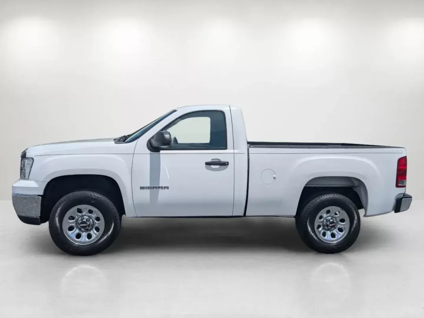 2011 /Dark Titanium GMC Sierra 1500 Work Truck (1GTN1TEX8BZ) with an Gas V6 4.3L/262 engine, 4-Speed Automatic transmission, located at 3959 U.S. 80 W, Phenix City, AL, 36870, (334) 297-4885, 32.469296, -85.135185 - **Get Ready for Your Next Adventure with the 2011 GMC Sierra 1500 Work Truck!**<br /> <br /> Are you seeking a reliable vehicle for your daily commute, weekend getaways, or even work tasks? The 2011 GMC Sierra 1500 Work Truck is the perfect blend of utility, comfort, and style that caters to a varie - Photo#8