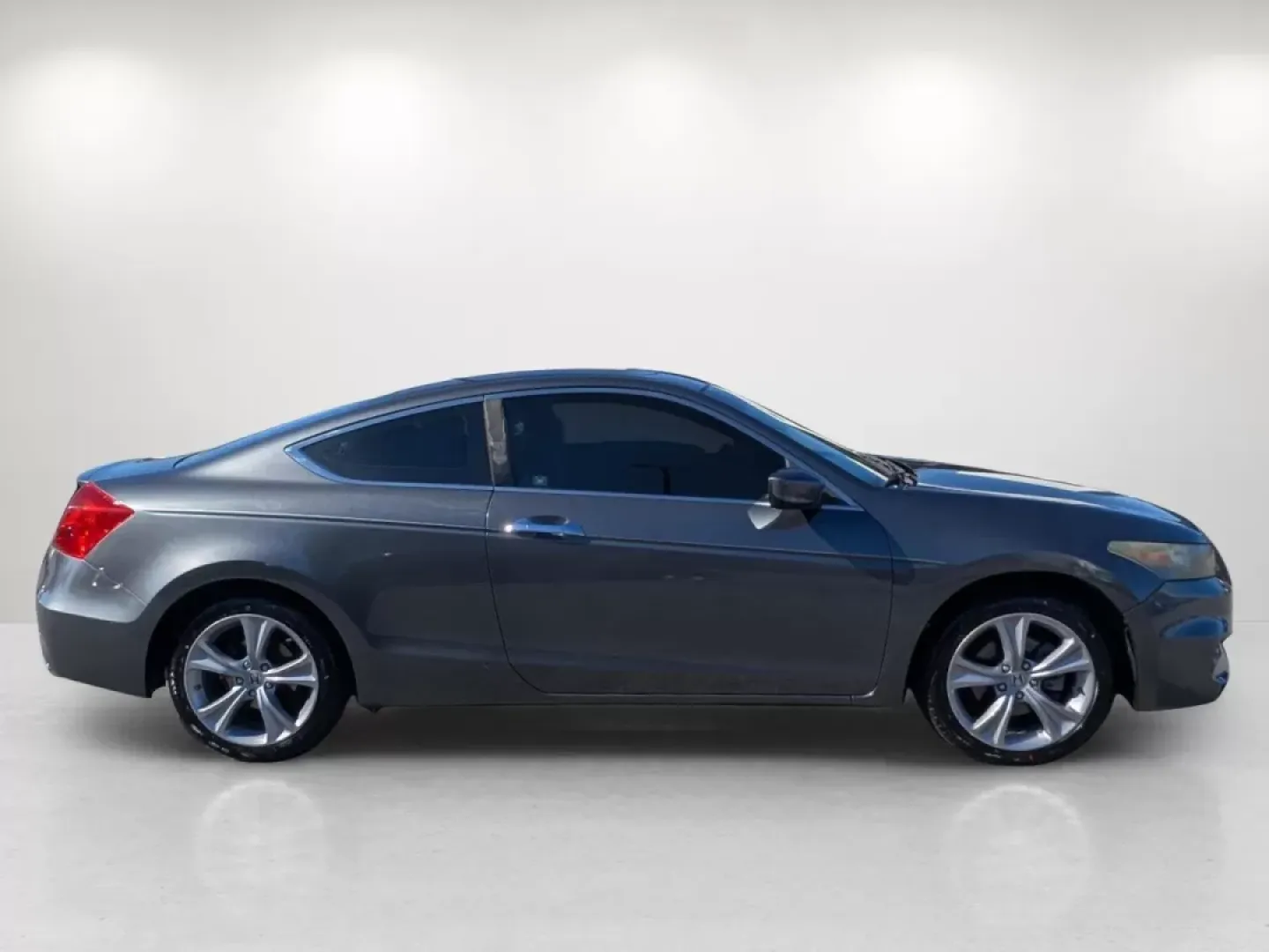 2011 /Black Honda Accord Cpe EX-L (1HGCS2B86BA) with an Other engine, located at 804 22nd Ave, Phenix City, AL, 36870, (334) 297-1860, 32.484749, -85.024475 - **Drive in Style with the 2011 Honda Accord Cpe EX-L from Gils Auto in Phenix City, AL!**<br /> <br /> Are you ready to elevate your daily commute or embark on weekend adventures? The 2011 Honda Accord Cpe EX-L, available at Gils Auto, is the perfect blend of comfort, style, and reliability for thos - Photo#3