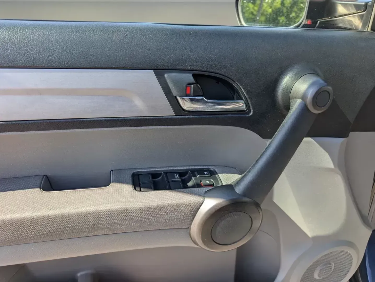 2011 Honda CR-V EX (5J6RE4H50BL) with an Other engine, located at 521 Old Farm Lane Rd, Prattville, AL, 36066, (334) 325-1505, 32.482460, -86.416367 - Experience the perfect blend of comfort, reliability, and versatility with this stunning 2011 Honda CR-V EX, available now at Gils Auto in Prattville, AL. Ideal for growing families, adventurous couples, or budget-conscious buyers, this SUV is designed to elevate your lifestyle while ensuring peace - Photo#8