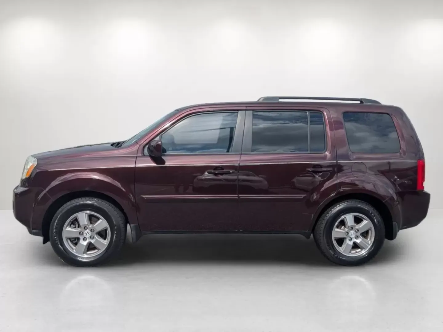 2011 Honda Pilot EX-L (5FNYF3H53BB) with an Other engine, located at 521 Old Farm Lane Rd, Prattville, AL, 36066, (334) 325-1505, 32.482460, -86.416367 - Are you ready to elevate your family adventures or tackle those long commutes with ease? Look no further than this stunning 2011 Honda Pilot EX-L, available now at Gils Auto in Phenix City, AL. This spacious SUV is perfect for growing families and weekend explorers alike, offering comfort, safety, a - Photo#7