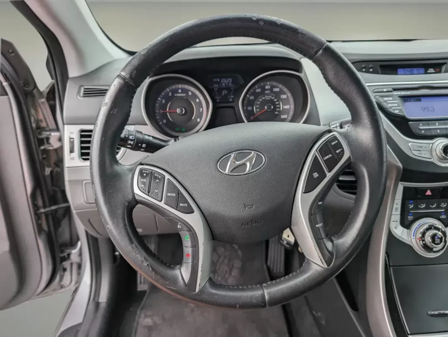 2011 /Gray Hyundai Elantra Ltd (KMHDH4AE1BU) with an Gas I4 1.8L/110 engine, 6-Speed Automatic w/OD SHIFTRONIC transmission, located at 521 Old Farm Lane Rd, Prattville, AL, 36066, (334) 325-1505, 32.482460, -86.416367 - 2011 Hyundai Elantra Ltd - Photo#14