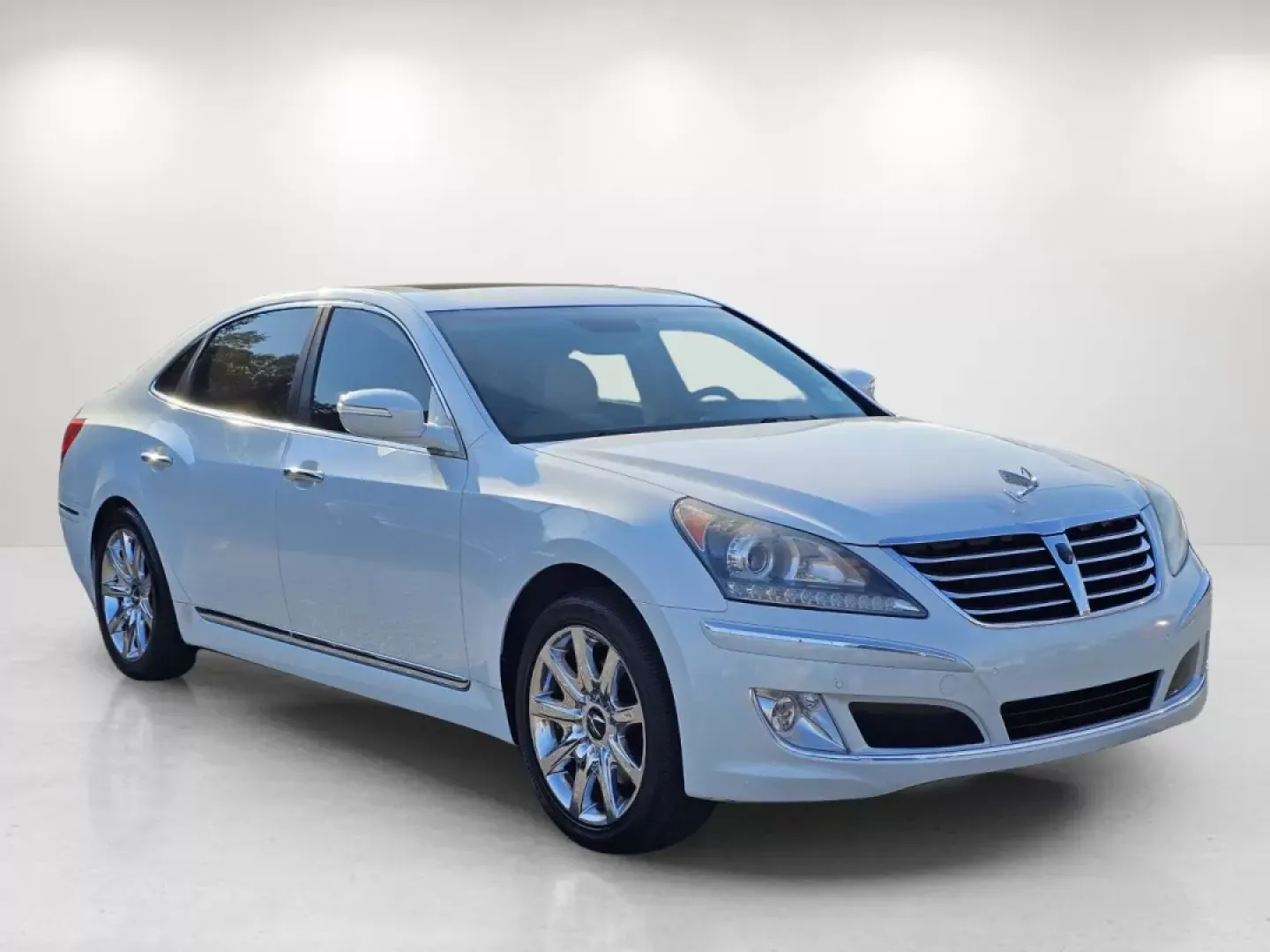 2011 /Cashmere Hyundai Equus Ultimate (KMHGH4JF5BU) with an Other engine, located at 3959 U.S. 80 W, Phenix City, AL, 36870, (334) 297-4885, 32.469296, -85.135185 - **Experience Luxury and Comfort with the 2011 Hyundai Equus at Gils Auto Phenix City, AL!**<br /> <br /> Step into a world of sophistication and reliability with the 2011 Hyundai Equus, a vehicle that promises to elevate your driving experience. Whether you're commuting to work, dropping the kids o - Photo#2
