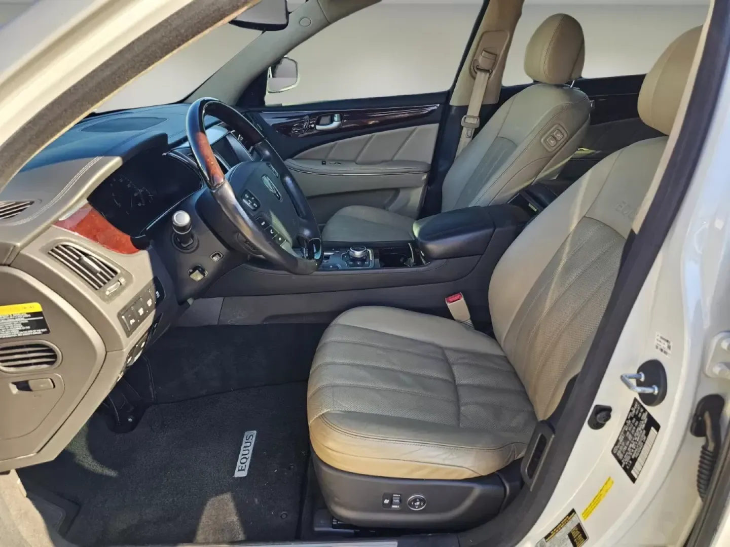 2011 /Cashmere Hyundai Equus Ultimate (KMHGH4JF5BU) with an Other engine, located at 3959 U.S. 80 W, Phenix City, AL, 36870, (334) 297-4885, 32.469296, -85.135185 - **Experience Luxury and Comfort with the 2011 Hyundai Equus at Gils Auto Phenix City, AL!**<br /> <br /> Step into a world of sophistication and reliability with the 2011 Hyundai Equus, a vehicle that promises to elevate your driving experience. Whether you're commuting to work, dropping the kids o - Photo#9