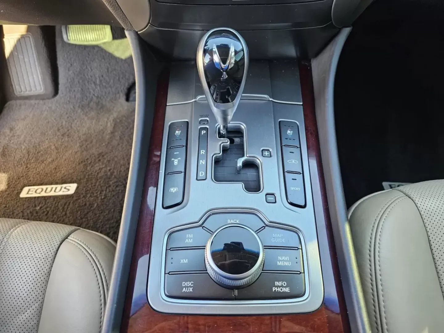 2011 /Cashmere Hyundai Equus Ultimate (KMHGH4JF5BU) with an Other engine, located at 3959 U.S. 80 W, Phenix City, AL, 36870, (334) 297-4885, 32.469296, -85.135185 - **Experience Luxury and Comfort with the 2011 Hyundai Equus at Gils Auto Phenix City, AL!**<br /> <br /> Step into a world of sophistication and reliability with the 2011 Hyundai Equus, a vehicle that promises to elevate your driving experience. Whether you're commuting to work, dropping the kids o - Photo#12