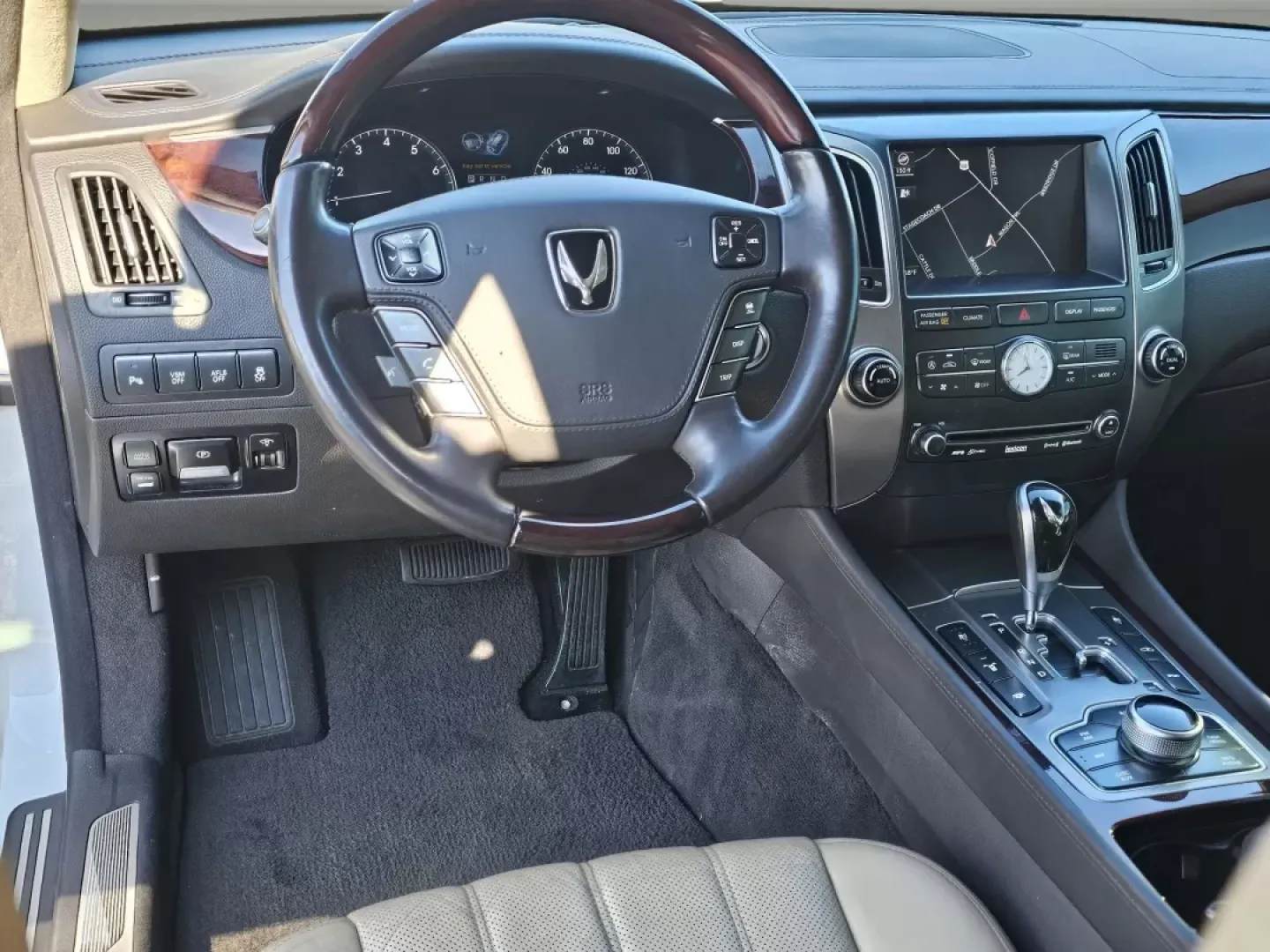 2011 /Cashmere Hyundai Equus Ultimate (KMHGH4JF5BU) with an Other engine, located at 3959 U.S. 80 W, Phenix City, AL, 36870, (334) 297-4885, 32.469296, -85.135185 - **Experience Luxury and Comfort with the 2011 Hyundai Equus at Gils Auto Phenix City, AL!**<br /> <br /> Step into a world of sophistication and reliability with the 2011 Hyundai Equus, a vehicle that promises to elevate your driving experience. Whether you're commuting to work, dropping the kids o - Photo#15