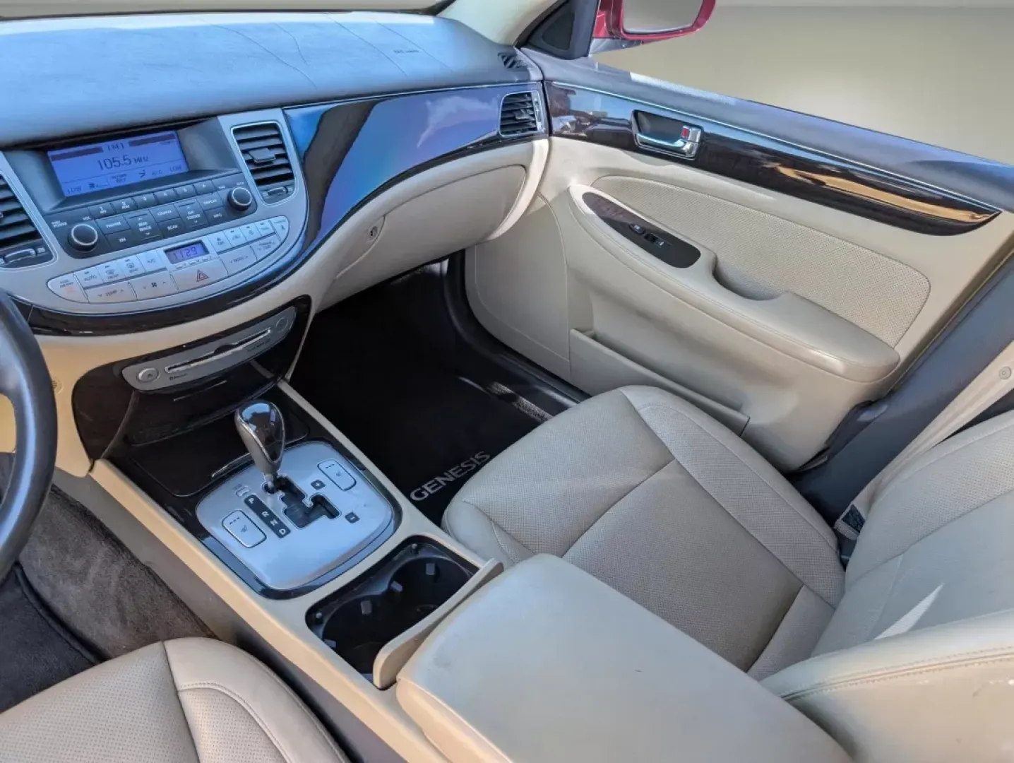 2011 /Cashmere Hyundai Genesis (KMHGC4DE2BU) with an Other engine, located at 3959 U.S. 80 W, Phenix City, AL, 36870, (334) 297-4885, 32.469296, -85.135185 - ### Elevate Your Driving Experience with This 2011 Hyundai Genesis!<br /> <br /> Looking for a vehicle that combines luxury, comfort, and reliability? This stunning 2011 Hyundai Genesis is ideal for anyone-whether you're a growing family seeking a spacious sedan, a commuter wanting to upgrade your d - Photo#13