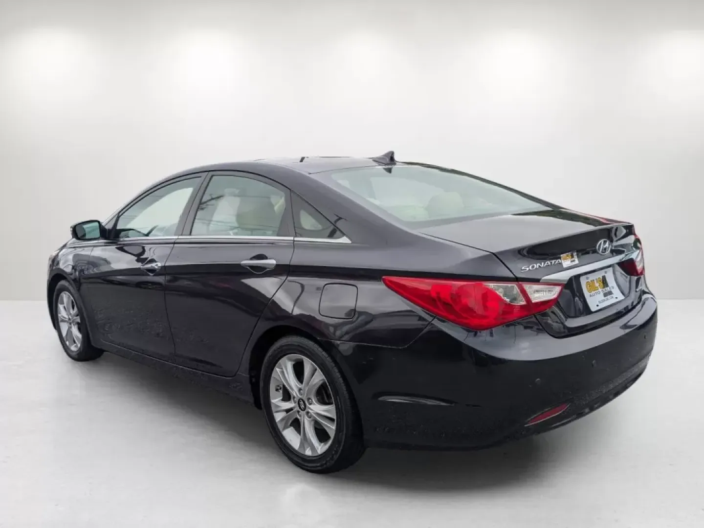 2011 /Camel Hyundai Sonata Ltd (5NPEC4AC2BH) with an Other engine, located at 5115 14th Ave., Columbus, GA, 31904, (706) 323-0345, 32.511494, -84.971046 - **Drive Into Your Next Adventure with the 2011 Hyundai Sonata at Gils Auto!**<br /> <br /> Are you ready to elevate your daily commute or embark on family road trips? The 2011 Hyundai Sonata, now available at Gils Auto in Phenix City, AL, is the perfect blend of style, comfort, and reliability that - Photo#6