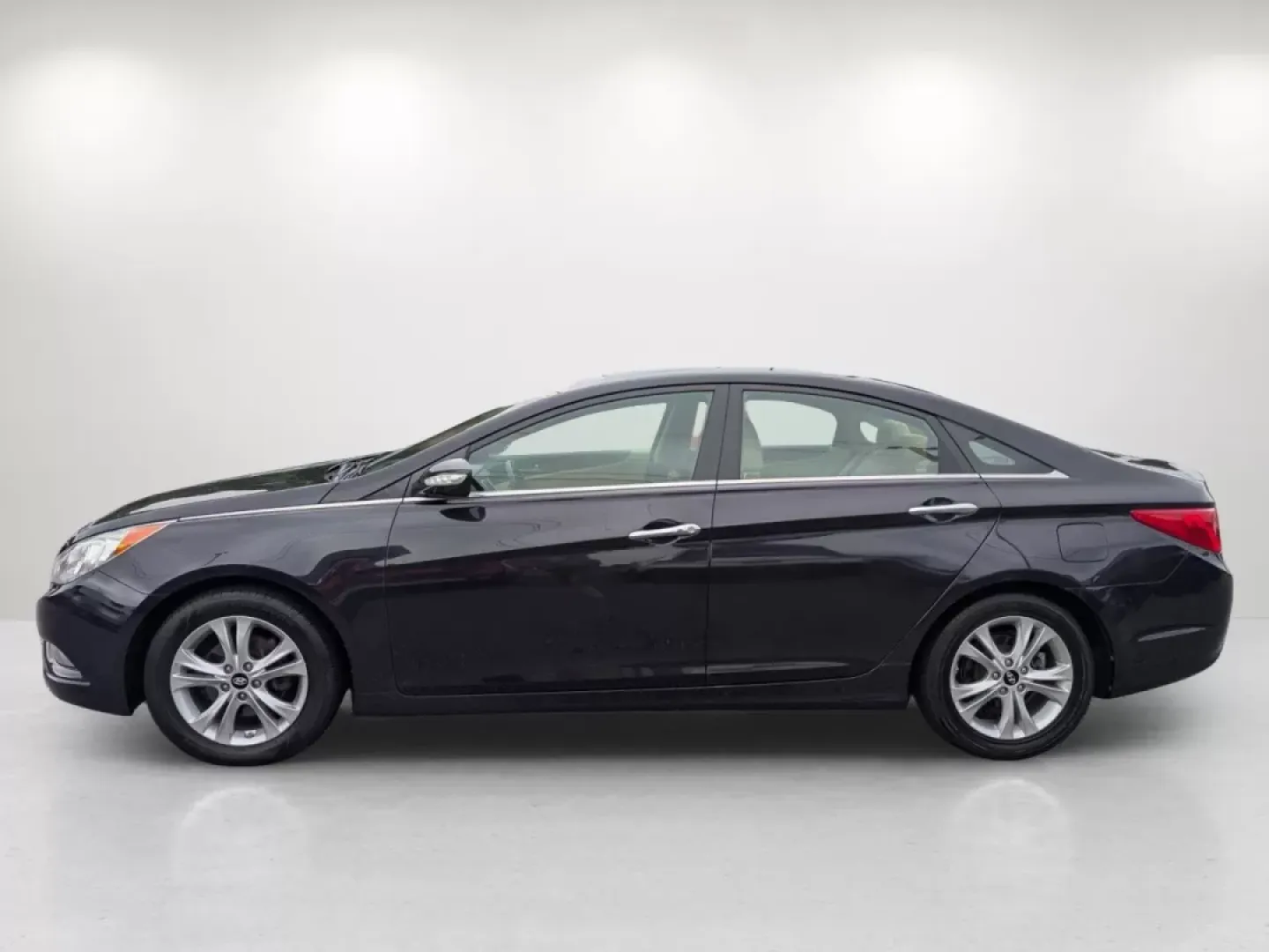 2011 /Camel Hyundai Sonata Ltd (5NPEC4AC2BH) with an Other engine, located at 5115 14th Ave., Columbus, GA, 31904, (706) 323-0345, 32.511494, -84.971046 - **Drive Into Your Next Adventure with the 2011 Hyundai Sonata at Gils Auto!**<br /> <br /> Are you ready to elevate your daily commute or embark on family road trips? The 2011 Hyundai Sonata, now available at Gils Auto in Phenix City, AL, is the perfect blend of style, comfort, and reliability that - Photo#7