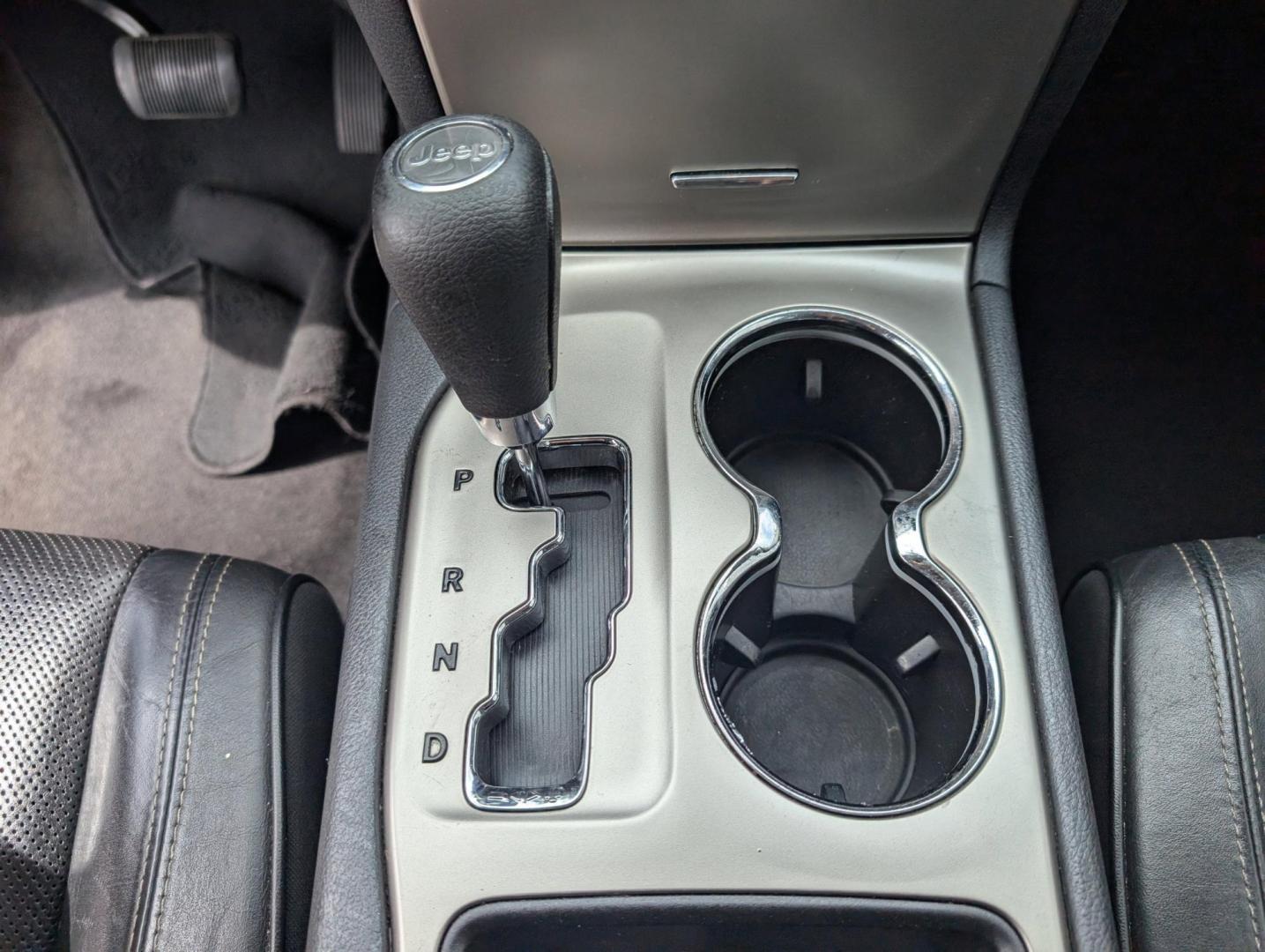 2011 /Black Interior Jeep Grand Cherokee Laredo (1J4RS4GG8BC) with an Gas/Ethanol V6 3.6L/220 engine, 5-Speed Automatic transmission, located at 3959 U.S. 80 W, Phenix City, AL, 36870, (334) 297-4885, 32.469296, -85.135185 - 2011 Jeep Grand Cherokee Laredo - Photo#13