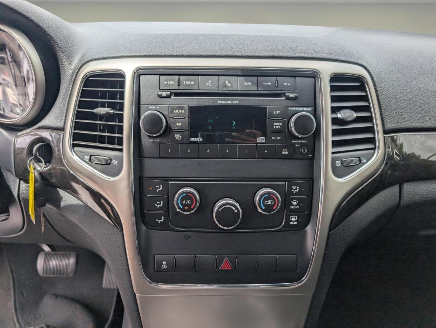 2011 /Black Interior Jeep Grand Cherokee Laredo (1J4RS4GG8BC) with an Gas/Ethanol V6 3.6L/220 engine, 5-Speed Automatic transmission, located at 3959 U.S. 80 W, Phenix City, AL, 36870, (334) 297-4885, 32.469296, -85.135185 - 2011 Jeep Grand Cherokee Laredo - Photo#14