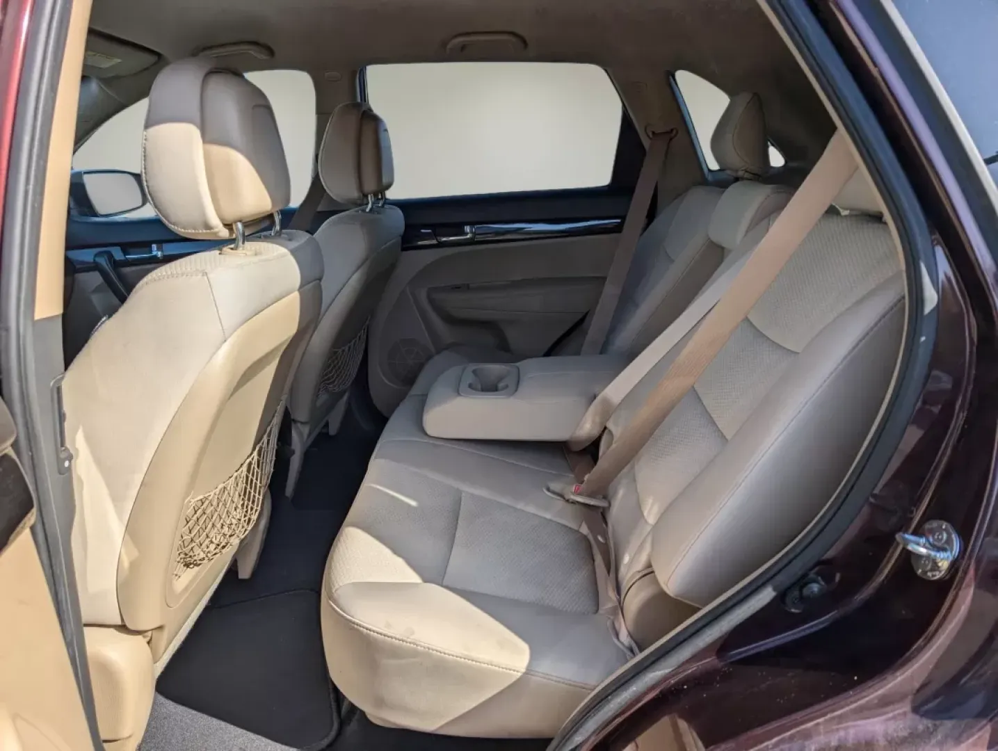 2011 /Beige Kia Sorento LX (5XYKT3A16BG) with an Other engine, located at 521 Old Farm Lane Rd, Prattville, AL, 36066, (334) 325-1505, 32.482460, -86.416367 - Are you ready to elevate your family adventures or tackle daily commutes with confidence? Look no further than this stunning 2011 Kia Sorento LX, available now at Gils Auto - Columbus #2. Perfectly designed for growing families and budget-conscious buyers alike, this SUV combines space, comfort, and - Photo#10