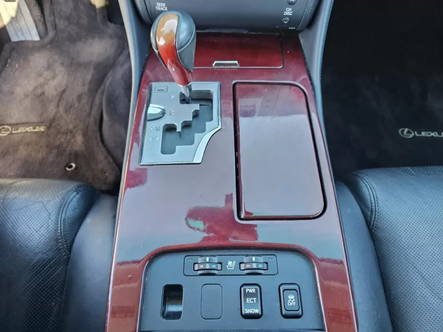 2011 Lexus GS 350 (JTHCE1KS5B0) with an Other engine, located at 5115 14th Ave., Columbus, GA, 31904, (706) 323-0345, 32.511494, -84.971046 - **Experience Luxury and Performance with the 2011 Lexus GS 350 at Gils Auto in Phenix City, AL**<br /> <br /> Are you ready to elevate your driving experience? The 2011 Lexus GS 350 is the perfect blend of luxury, performance, and practicality, making it an ideal choice for both daily commutes and w - Photo#13