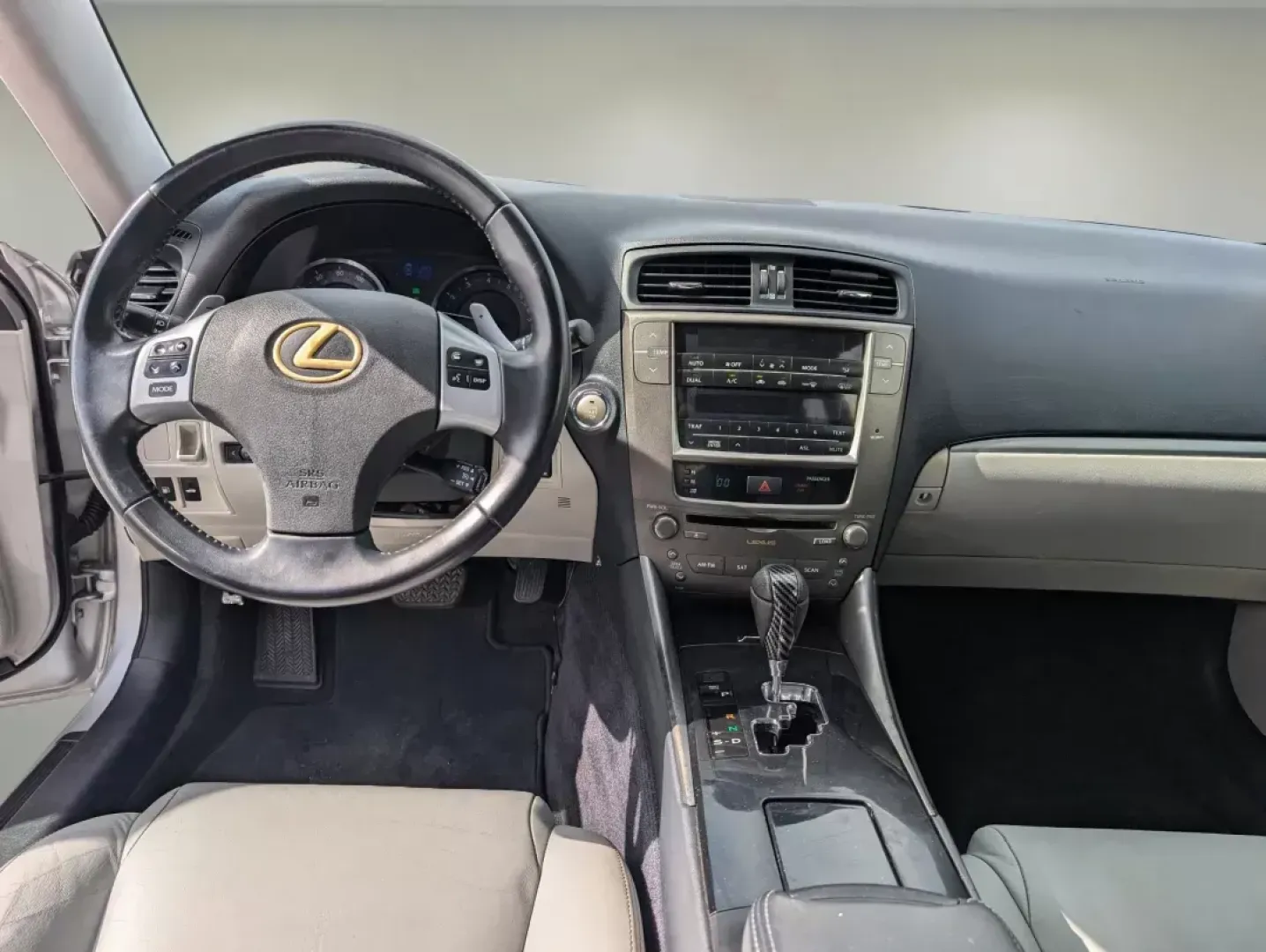 2011 Lexus IS 250 (JTHBF5C21B5) with an Gas V6 2.5L/152 engine, 6-Speed Automatic transmission, located at 3959 U.S. 80 W, Phenix City, AL, 36870, (334) 297-4885, 32.469296, -85.135185 - 2011 Lexus IS 250 - Photo#12