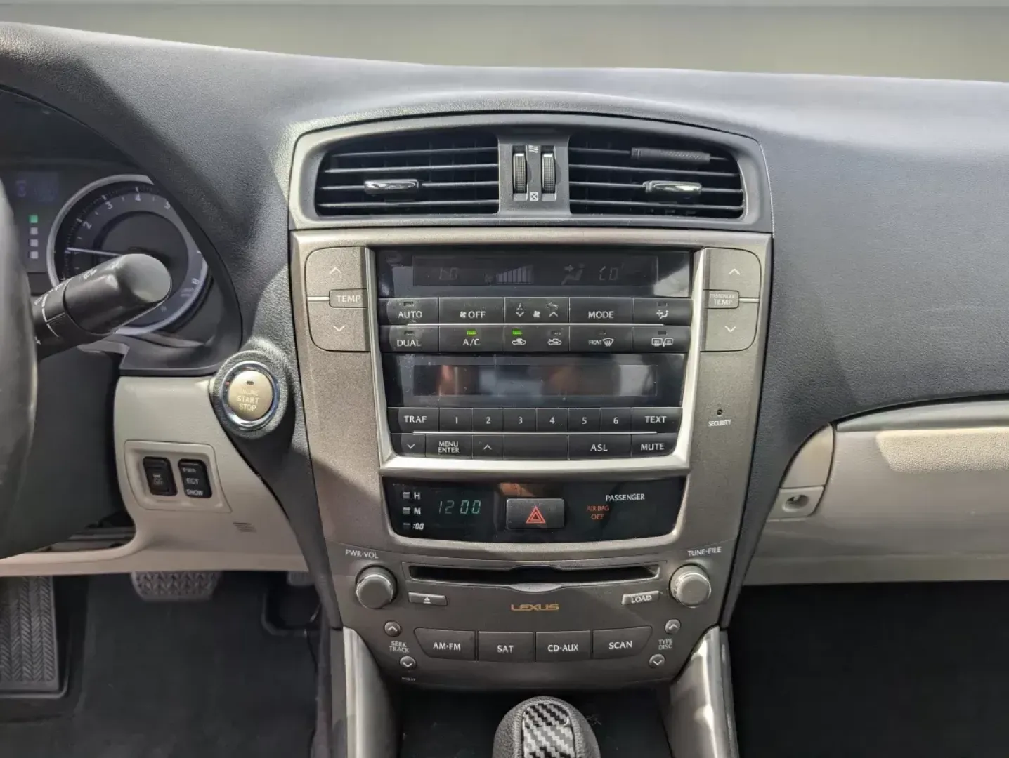 2011 Lexus IS 250 (JTHBF5C21B5) with an Gas V6 2.5L/152 engine, 6-Speed Automatic transmission, located at 3959 U.S. 80 W, Phenix City, AL, 36870, (334) 297-4885, 32.469296, -85.135185 - 2011 Lexus IS 250 - Photo#15