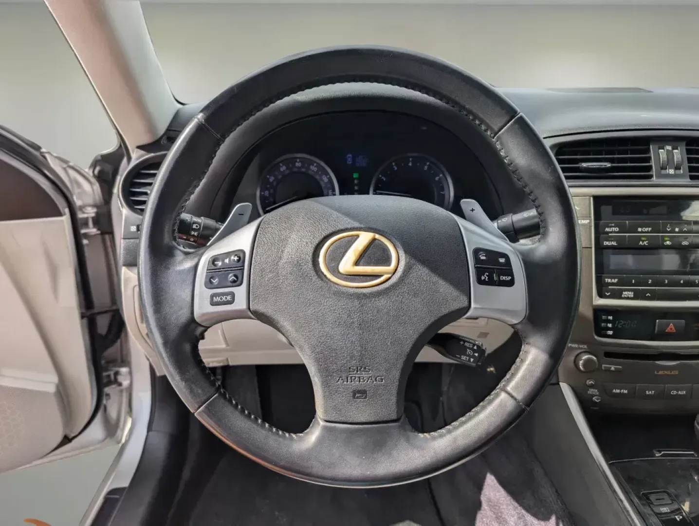 2011 Lexus IS 250 (JTHBF5C21B5) with an Gas V6 2.5L/152 engine, 6-Speed Automatic transmission, located at 3959 U.S. 80 W, Phenix City, AL, 36870, (334) 297-4885, 32.469296, -85.135185 - 2011 Lexus IS 250 - Photo#16