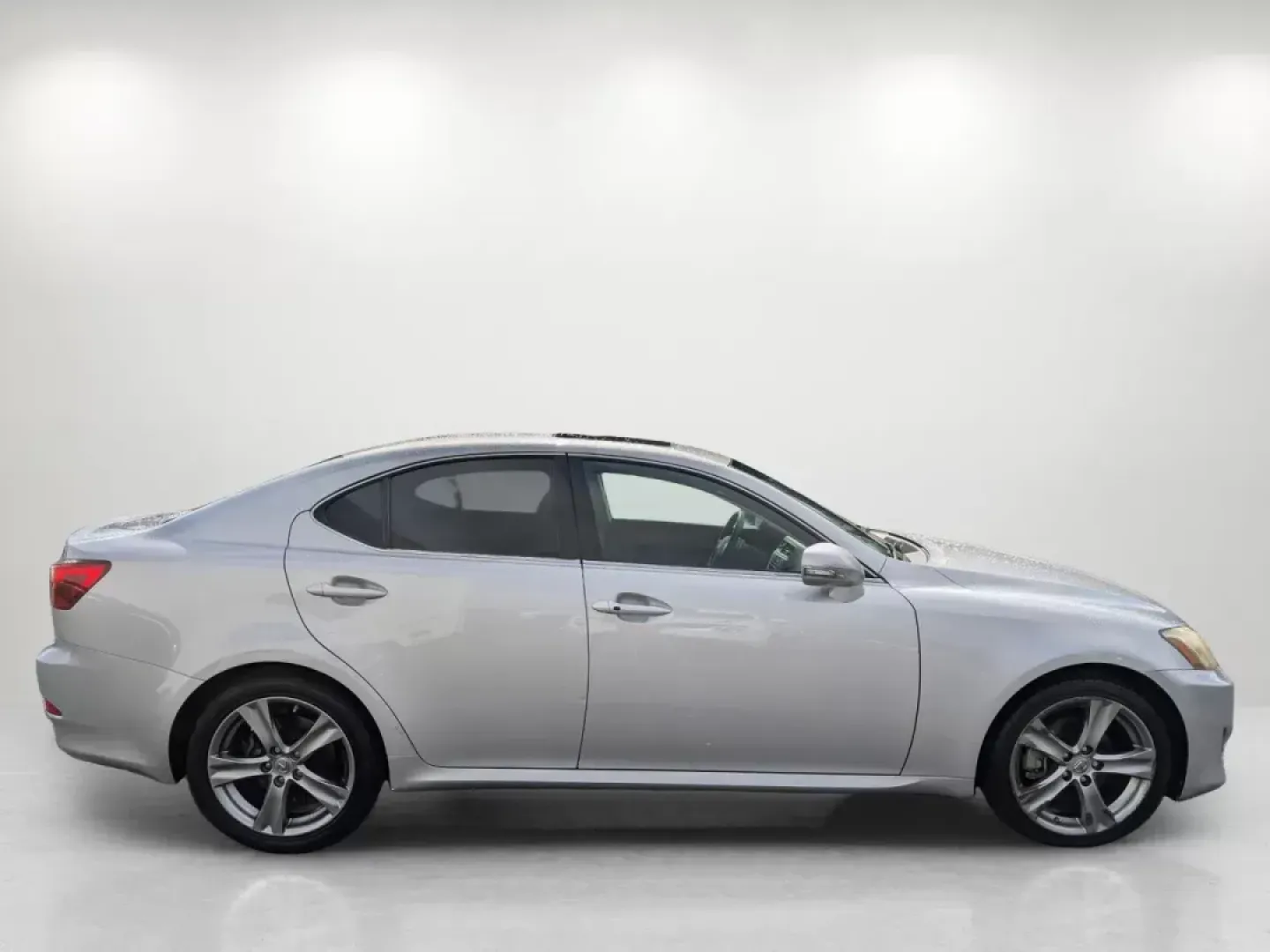 2011 Lexus IS 250 (JTHBF5C21B5) with an Other engine, located at 1430 Gateway Drive, Opelika, AL, 36801, (334) 239-0944, 32.637871, -85.409790 - Experience the perfect blend of luxury, reliability, and performance with the 2011 Lexus IS 250 at Gils Auto in Opelika, AL. If you're a commuter who values comfort during long drives or an individual looking for a stylish sedan for weekend getaways, this vehicle is tailored for you. With its sleek - Photo#3