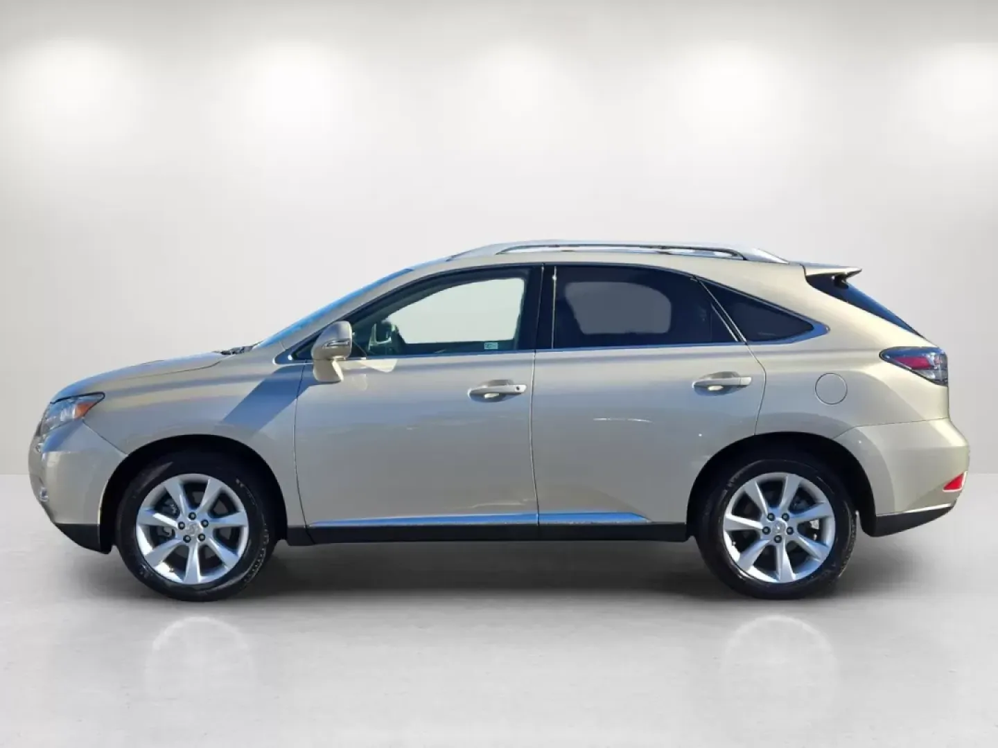 2011 Lexus RX 350 (2T2ZK1BA3BC) with an Other engine, located at 1430 Gateway Drive, Opelika, AL, 36801, (334) 239-0944, 32.637871, -85.409790 - **Explore Luxury and Comfort with the 2011 Lexus RX 350 at Gils Auto in Phenix City, AL**<br /> <br /> Imagine yourself behind the wheel of a luxurious SUV that perfectly balances style, comfort, and practicality. The 2011 Lexus RX 350 is not just a vehicle; it's a lifestyle upgrade. Whether you're - Photo#8