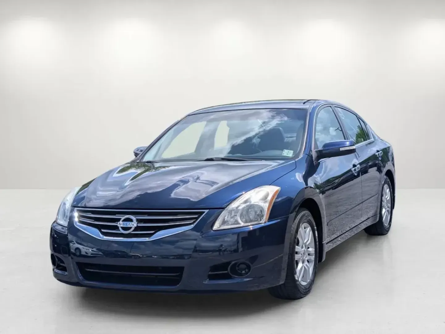 2011 /Charcoal Nissan Altima 2.5 SL (1N4AL2AP6BN) with an Gas I4 2.5L/ engine, 1-Speed Continuously Variable transmission, located at 1430 Gateway Drive, Opelika, AL, 36801, (334) 239-0944, 32.637871, -85.409790 - 2011 Nissan Altima 2.5 SL - Photo#17
