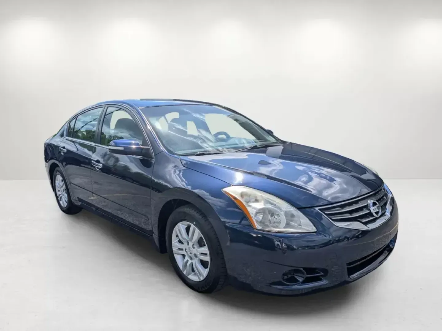 2011 /Charcoal Nissan Altima 2.5 SL (1N4AL2AP6BN) with an Gas I4 2.5L/ engine, 1-Speed Continuously Variable transmission, located at 1430 Gateway Drive, Opelika, AL, 36801, (334) 239-0944, 32.637871, -85.409790 - 2011 Nissan Altima 2.5 SL - Photo#19