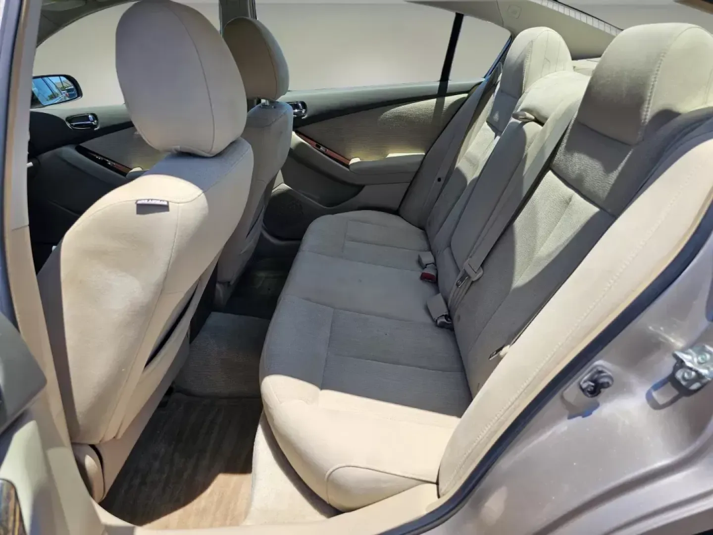 2011 /Blonde Nissan Altima 2.5 S (1N4AL2AP1BC) with an Gas I4 2.5L/ engine, 1-Speed Continuously Variable transmission, located at 521 Old Farm Lane Rd, Prattville, AL, 36066, (334) 325-1505, 32.482460, -86.416367 - 2011 Nissan Altima 2.5 S - Photo#15