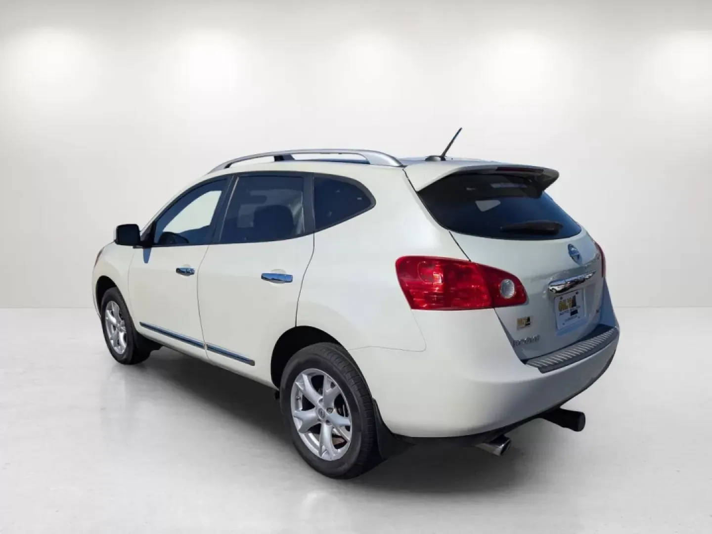 2011 /Black Nissan Rogue SV (JN8AS5MV8BW) with an Other engine, located at 7000 Northlake Connector, Columbus, GA, 31904, (706) 987-8085, 32.524975, -84.978134 - Discover the freedom of adventure with the 2011 Nissan Rogue SV, an SUV that perfectly balances utility and style, making it an ideal choice for families on the go, weekend explorers, or anyone seeking a reliable vehicle for daily commutes. At Gils Auto in Phenix City, AL, we understand that securin - Photo#5