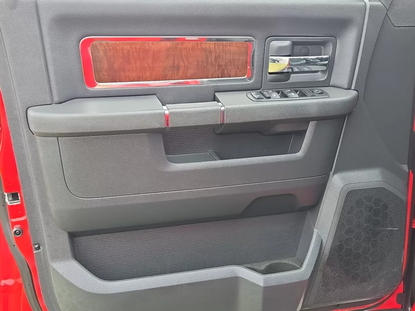 2011 /Dark Slate Gray Ram 1500 Laramie (1D7RV1CT6BS) with an Other engine, located at 521 Old Farm Lane Rd, Prattville, AL, 36066, (334) 325-1505, 32.482460, -86.416367 - 2011 Ram 1500 Laramie - Photo#9