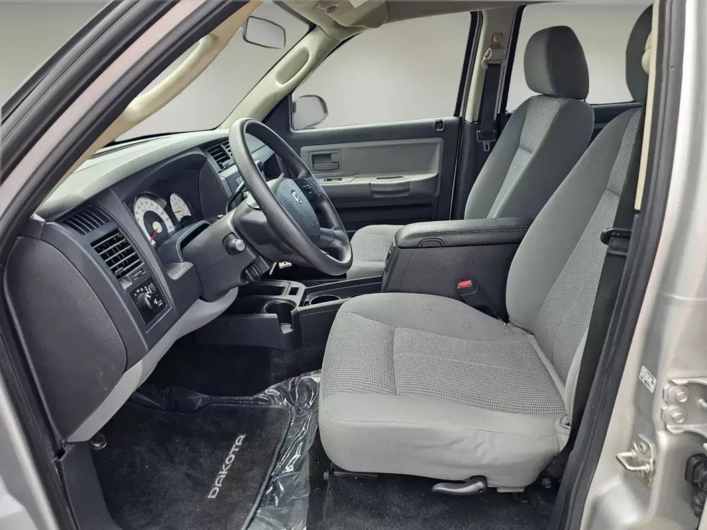 2011 /Dark Slate Gray/Medium Slate Gray Interior Ram Dakota Bighorn/Lonestar (1D7RE3GK6BS) with an Other engine, located at 521 Old Farm Lane Rd, Prattville, AL, 36066, (334) 325-1505, 32.482460, -86.416367 - **Drive Your Adventures with This 2011 Ram Dakota Bighorn/Lonestar at Gils Auto - Prattville!**<br /> <br /> Are you ready to elevate your lifestyle with the ultimate pickup truck? The 2011 Ram Dakota Bighorn/Lonestar is your gateway to adventure, perfect for weekend getaways, family trips, or daily - Photo#9