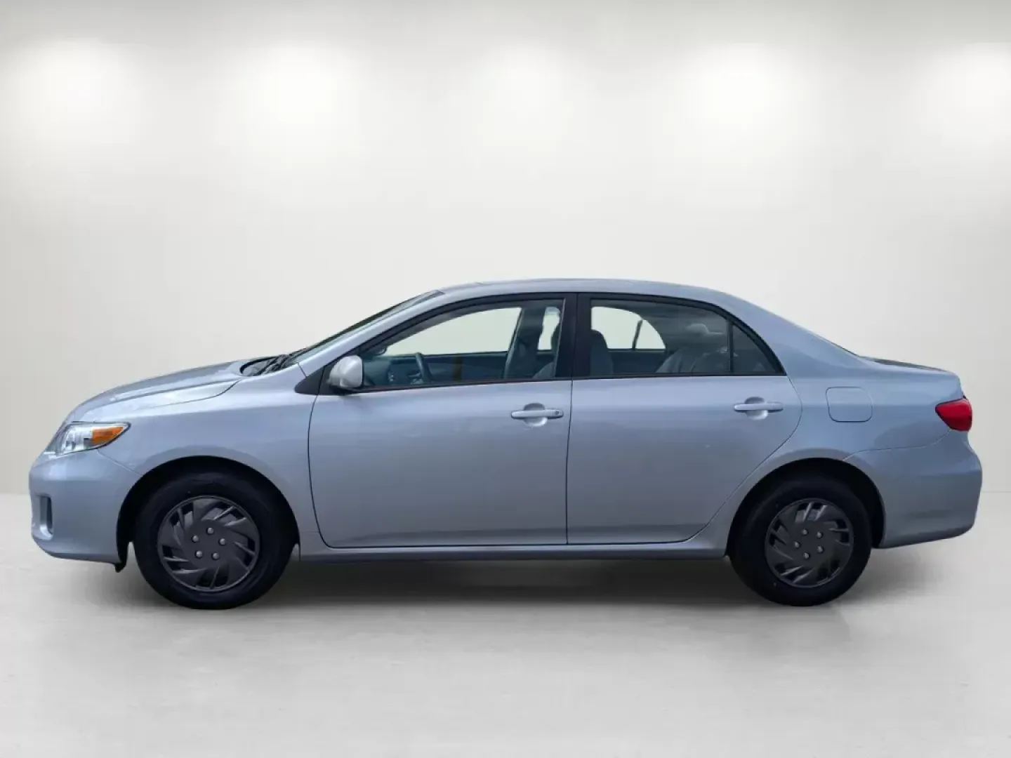 2011 Toyota Corolla LE (2T1BU4EE3BC) with an Other engine, located at 1430 Gateway Drive, Opelika, AL, 36801, (334) 239-0944, 32.637871, -85.409790 - Experience the freedom of the open road with the 2011 Toyota Corolla LE, a perfect blend of reliability and efficiency that suits both budget-conscious buyers and those seeking dependable transportation. Whether you're commuting to work, shuttling kids to after-school activities, or embarking on wee - Photo#7