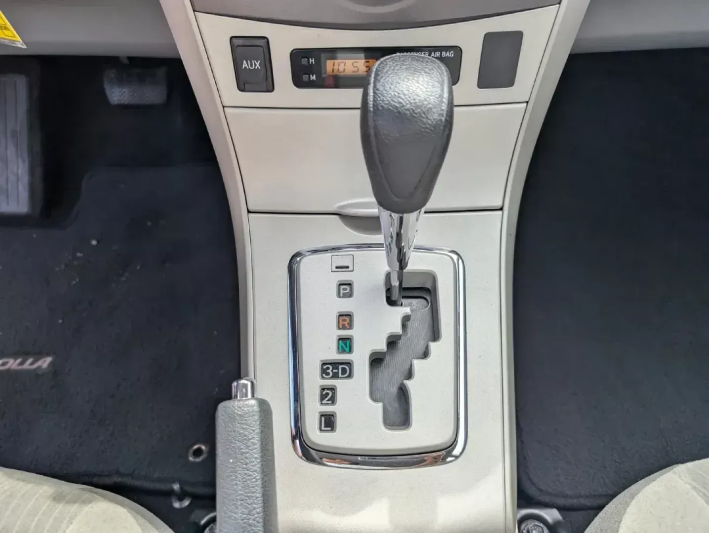 2011 Toyota Corolla LE (2T1BU4EE3BC) with an Other engine, located at 1430 Gateway Drive, Opelika, AL, 36801, (334) 239-0944, 32.637871, -85.409790 - Experience the freedom of the open road with the 2011 Toyota Corolla LE, a perfect blend of reliability and efficiency that suits both budget-conscious buyers and those seeking dependable transportation. Whether you're commuting to work, shuttling kids to after-school activities, or embarking on wee - Photo#13