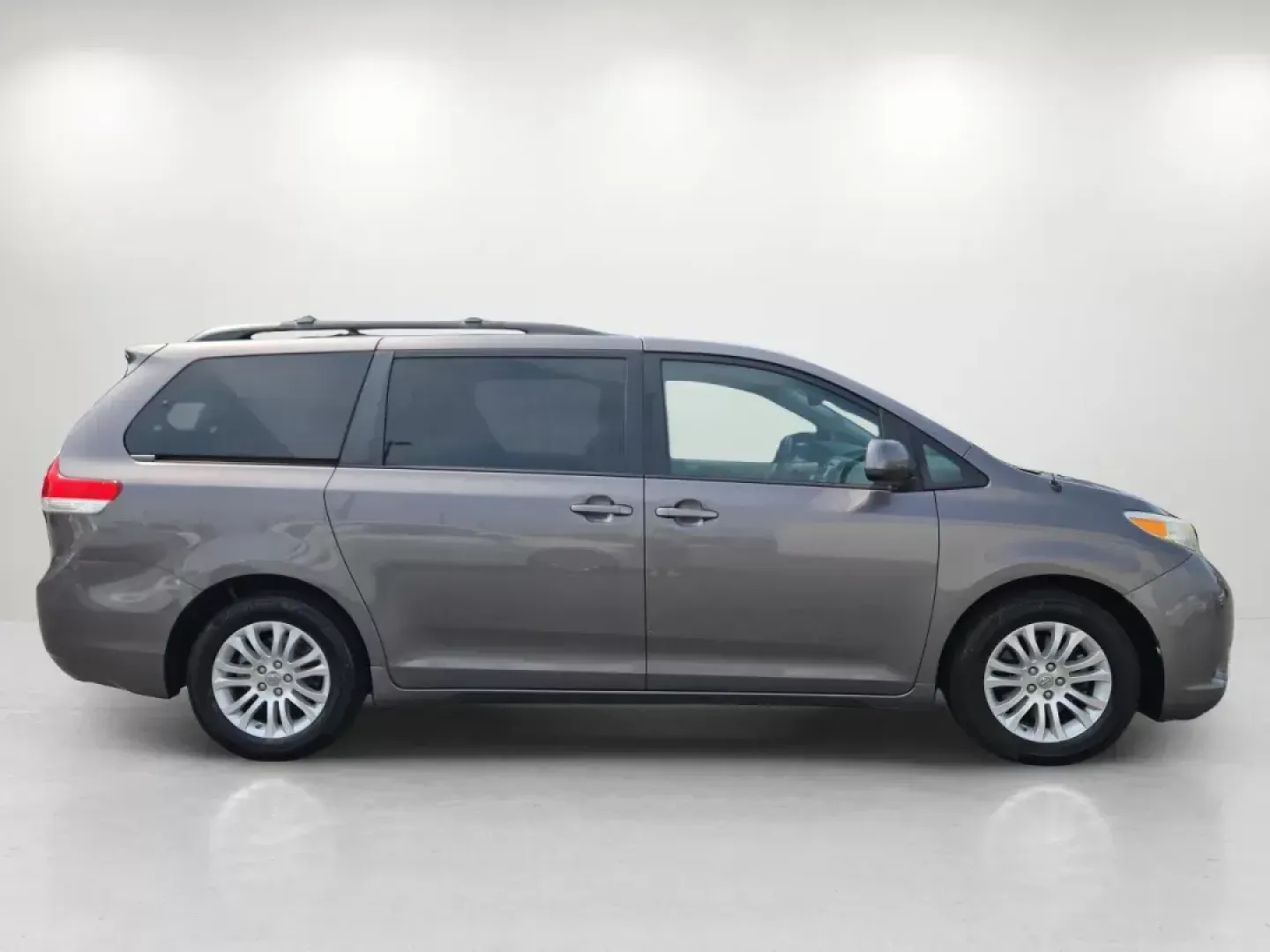 2011 Toyota Sienna XLE (5TDYK3DC4BS) with an Other engine, located at 7000 Northlake Connector, Columbus, GA, 31904, (706) 987-8085, 32.524975, -84.978134 - **Embark on Family Adventures with the 2011 Toyota Sienna XLE at Gils Auto - Columbus #2!**<br /> <br /> Are you ready to elevate your family outings and weekend getaways? The 2011 Toyota Sienna XLE is designed for those who cherish comfort and reliability on the road. With spacious seating for up t - Photo#3