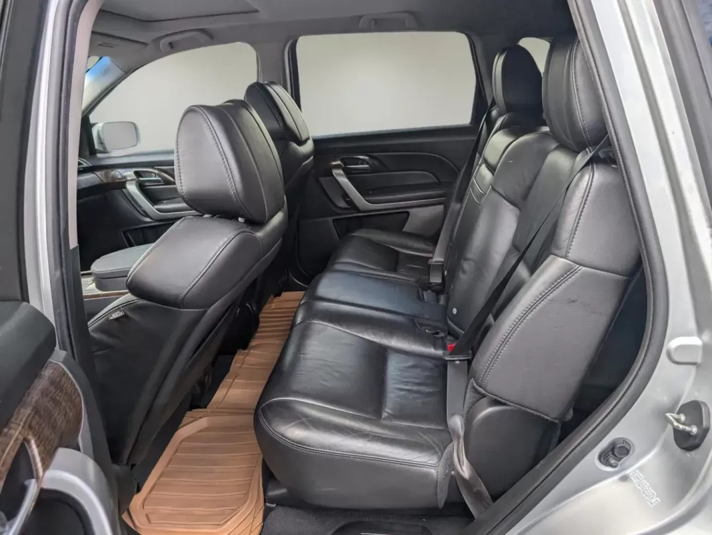 2012 Acura MDX Tech Pkg (2HNYD2H36CH) with an Gas V6 3.7L/224 engine, 6-Speed Automatic transmission, located at 1430 Gateway Drive, Opelika, AL, 36801, (334) 239-0944, 32.637871, -85.409790 - **Discover Your Next Adventure with the 2012 Acura MDX Tech Pkg Perfect for Families and Travelers Alike!**<br /> <br /> Are you searching for a versatile vehicle that can seamlessly transition from school drop-offs to weekend getaways? Look no further than this stunning **2012 Acura MDX Tech Pkg** - Photo#11