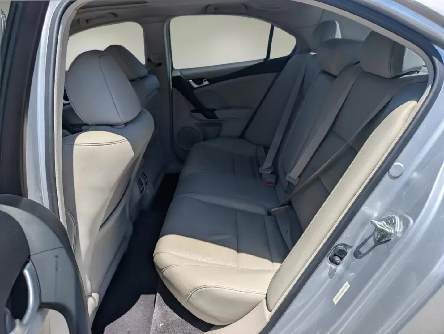 2012 Acura TSX (JH4CU2F45CC) with an Gas I4 2.4L/144 engine, 5-Speed Automatic transmission, located at 7000 Northlake Connector, Columbus, GA, 31904, (706) 987-8085, 32.524975, -84.978134 - **Elevate Your Daily Drive with the 2012 Acura TSX - Perfect for Commuters and Families Alike!**<br /> <br /> Are you ready to transform your daily commute or weekend getaways into a luxurious experience? At Gils Auto - Columbus #2, we present an exceptional opportunity with our 2012 Acura TSX. This - Photo#10