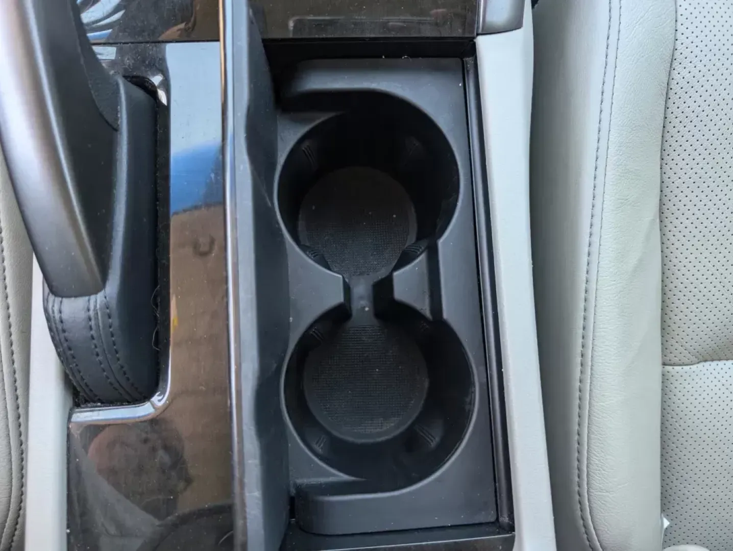 2012 Acura TSX (JH4CU2F45CC) with an Gas I4 2.4L/144 engine, 5-Speed Automatic transmission, located at 7000 Northlake Connector, Columbus, GA, 31904, (706) 987-8085, 32.524975, -84.978134 - **Elevate Your Daily Drive with the 2012 Acura TSX - Perfect for Commuters and Families Alike!**<br /> <br /> Are you ready to transform your daily commute or weekend getaways into a luxurious experience? At Gils Auto - Columbus #2, we present an exceptional opportunity with our 2012 Acura TSX. This - Photo#12