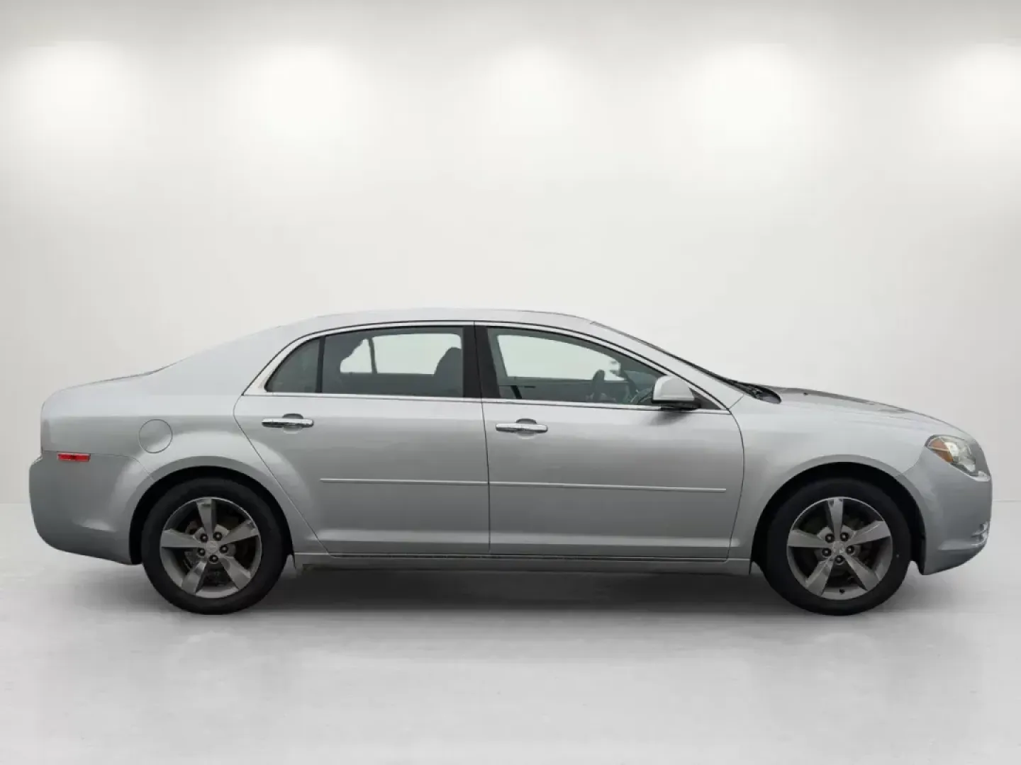 2012 /Ebony Chevrolet Malibu LT w/1LT (1G1ZC5EU2CF) with an Gas/Ethanol 4-Cyl 2.4L/145 engine, 6-Speed Automatic w/manual shift transmission, located at 1430 Gateway Drive, Opelika, AL, 36801, (334) 239-0944, 32.637871, -85.409790 - 2012 Chevrolet Malibu LT w/1LT - Photo#3