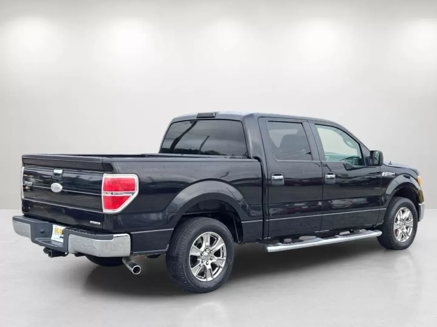 2012 Ford F-150 (1FTEW1CM0CK) with an Other engine, located at 1430 Gateway Drive, Opelika, AL, 36801, (334) 239-0944, 32.637871, -85.409790 - Unlock a world of adventure with the 2012 Ford F-150 Crew Cab Pickup, perfect for weekend getaways, family outings, or tackling your daily commute! At Gils Auto in Phenix City, AL, we understand that the right vehicle can enhance your lifestyle, and this rugged yet refined truck is designed to do ju - Photo#5