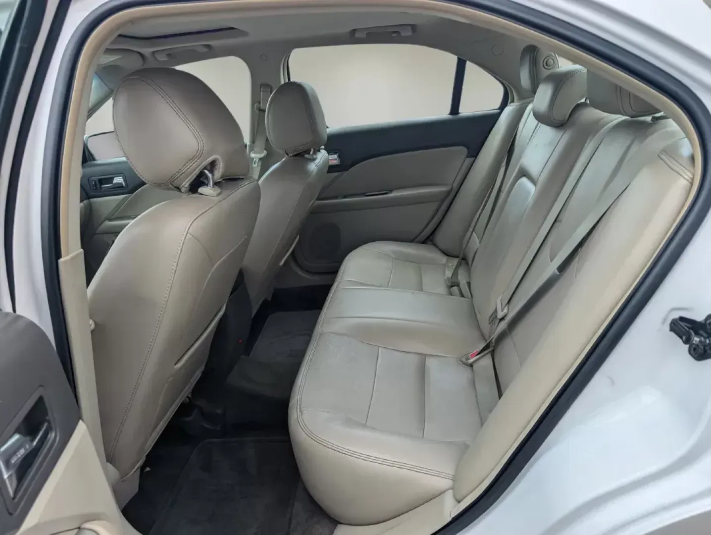 2012 Ford Fusion SEL (3FAHP0JG8CR) with an Other engine, located at 7000 Northlake Connector, Columbus, GA, 31904, (706) 987-8085, 32.524975, -84.978134 - **Experience Comfort and Reliability with This 2012 Ford Fusion SEL at Gils Auto - Opelika!**<br /> <br /> If you're searching for a dependable sedan that perfectly balances comfort and efficiency, look no further than this stunning 2012 Ford Fusion SEL at Gils Auto, located at 1430 Gateway Drive, O - Photo#10