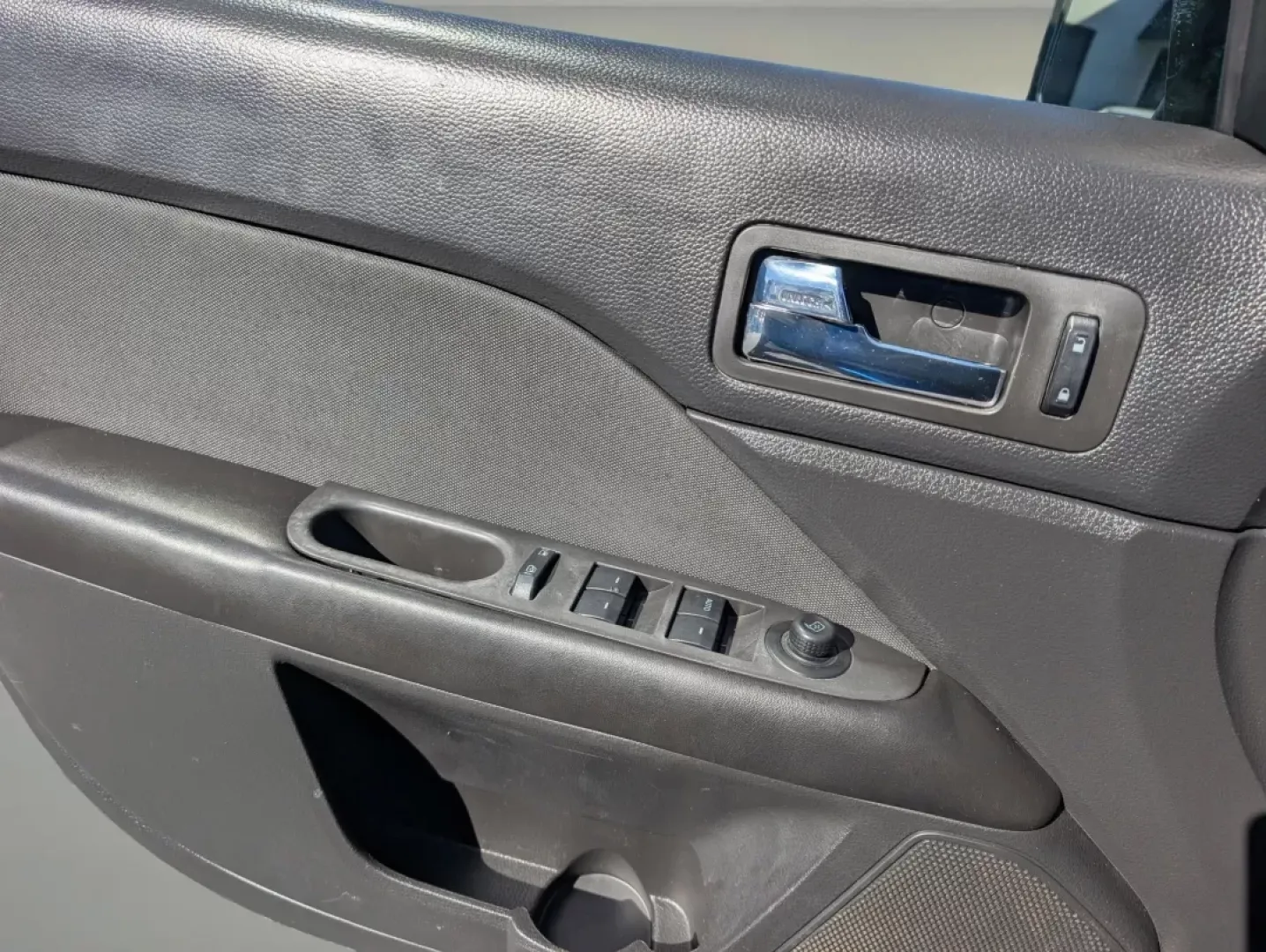 2012 Ford Fusion SE (3FAHP0HA4CR) with an Other engine, located at 3959 U.S. 80 W, Phenix City, AL, 36870, (334) 297-4885, 32.469296, -85.135185 - **Discover Your Perfect Ride at Gils Auto - Phenix City: 2012 Ford Fusion SE**<br /> <br /> Are you in search of a reliable vehicle that fits seamlessly into your busy lifestyle? Look no further than this 2012 Ford Fusion SE, available at Gils Auto, your trusted Buy Here Pay Here dealership located - Photo#9