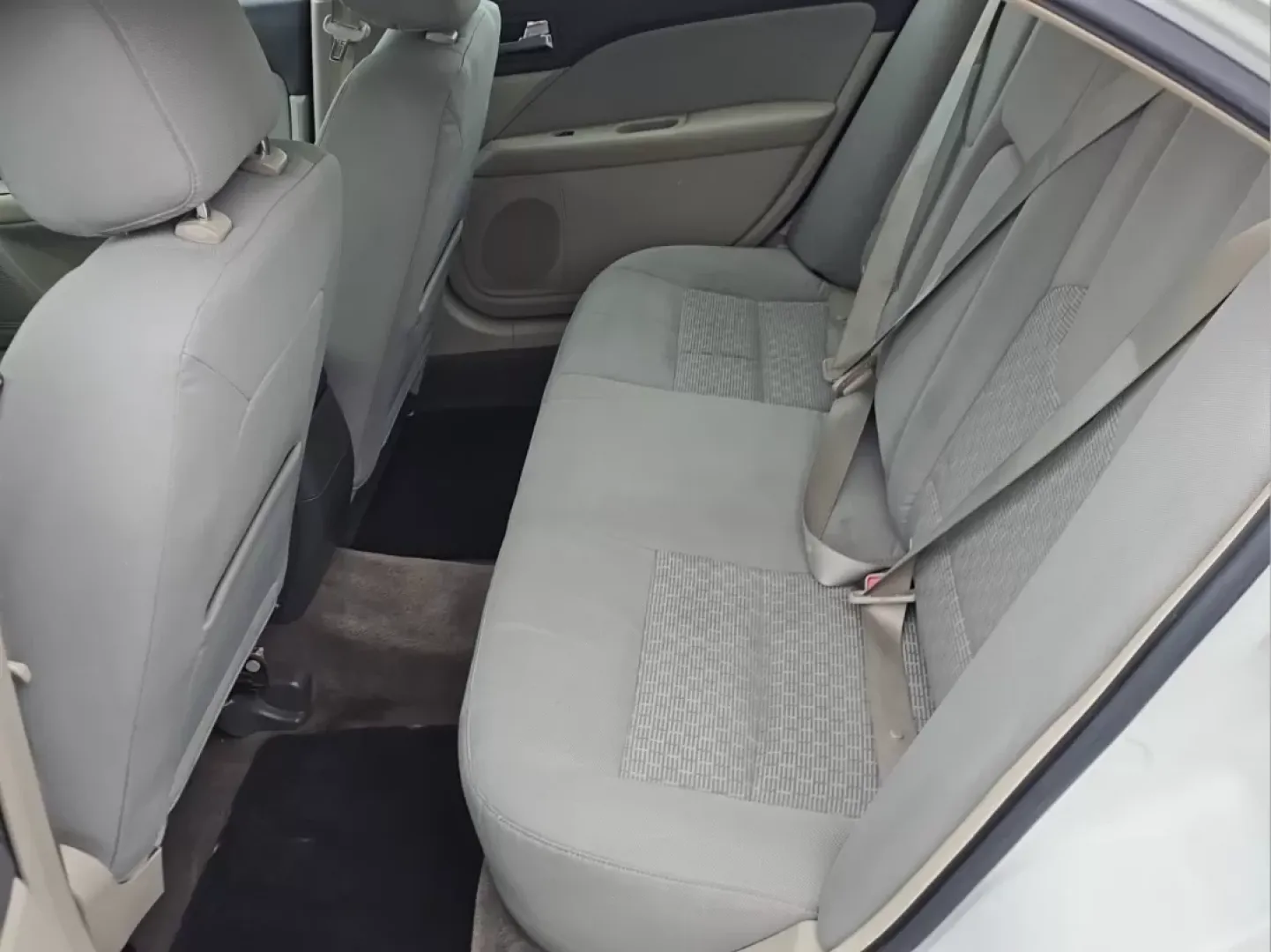 2012 Ford Fusion SE (3FAHP0HA7CR) with an Other engine, located at 5115 14th Ave., Columbus, GA, 31904, (706) 323-0345, 32.511494, -84.971046 - Elevate your daily commute or weekend outings with this stunning 2012 Ford Fusion SE, available now at Gils Auto - Columbus #2. This sedan isn't just a vehicle; it's a lifestyle choice for those who prioritize comfort, reliability, and affordability. Perfect for budget-conscious buyers or anyone nav - Photo#9