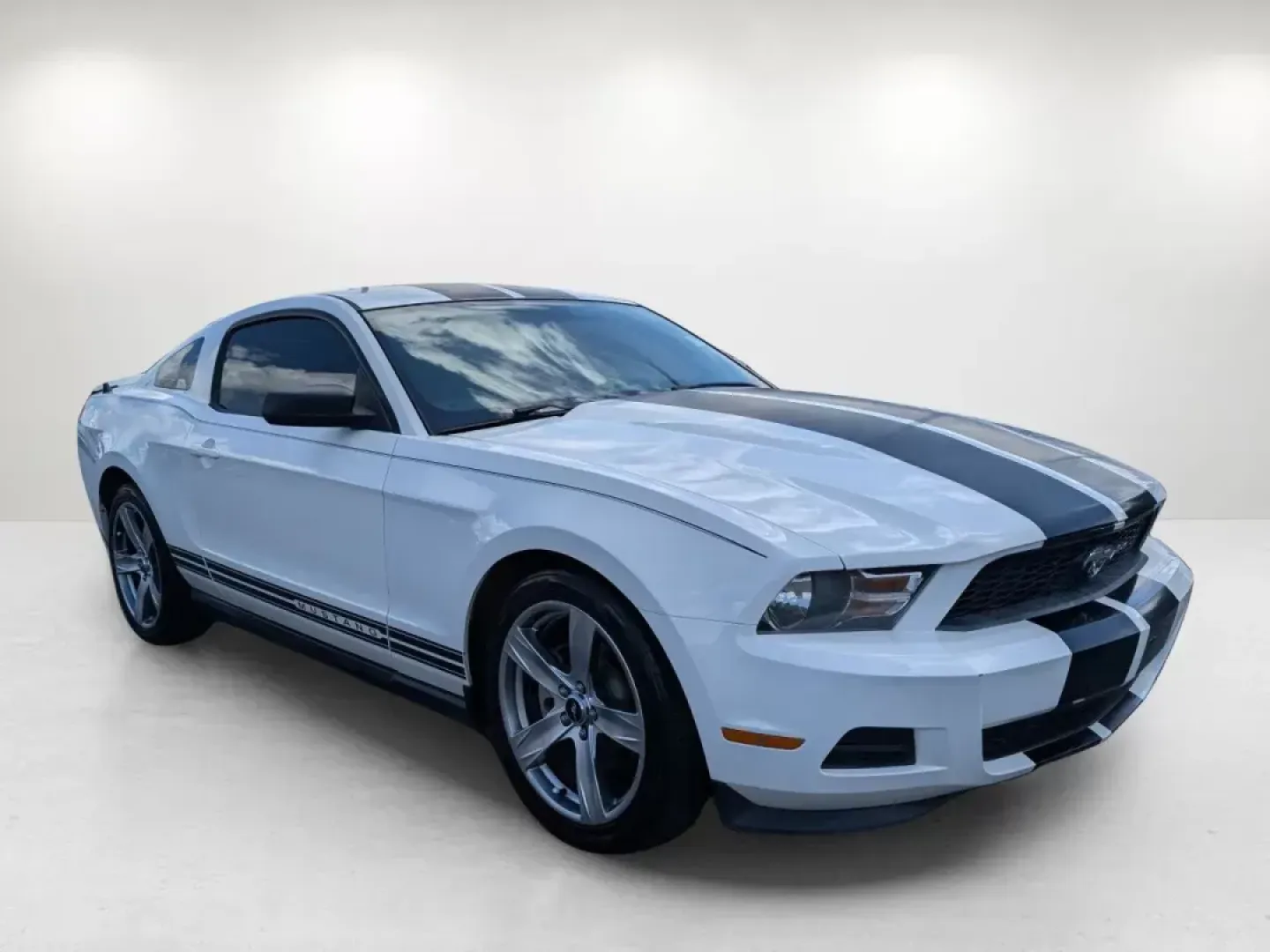 2012 Ford Mustang V6 Premium (1ZVBP8AM8C5) with an Gas V6 3.7L/227 engine, located at 3959 U.S. 80 W, Phenix City, AL, 36870, (334) 297-4885, 32.469296, -85.135185 - 2012 Ford Mustang V6 Premium - Photo#2