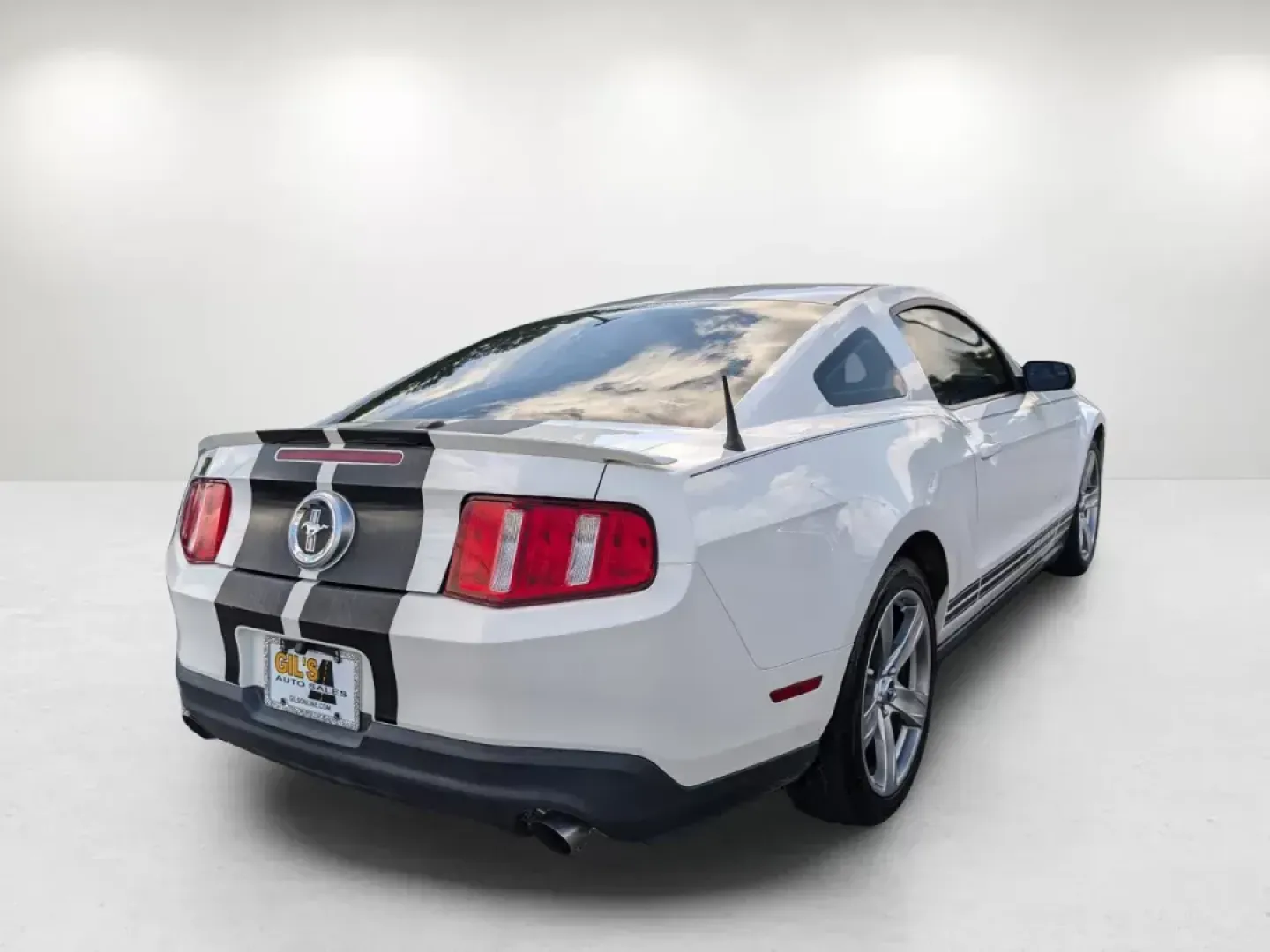 2012 Ford Mustang V6 Premium (1ZVBP8AM8C5) with an Gas V6 3.7L/227 engine, located at 3959 U.S. 80 W, Phenix City, AL, 36870, (334) 297-4885, 32.469296, -85.135185 - 2012 Ford Mustang V6 Premium - Photo#4