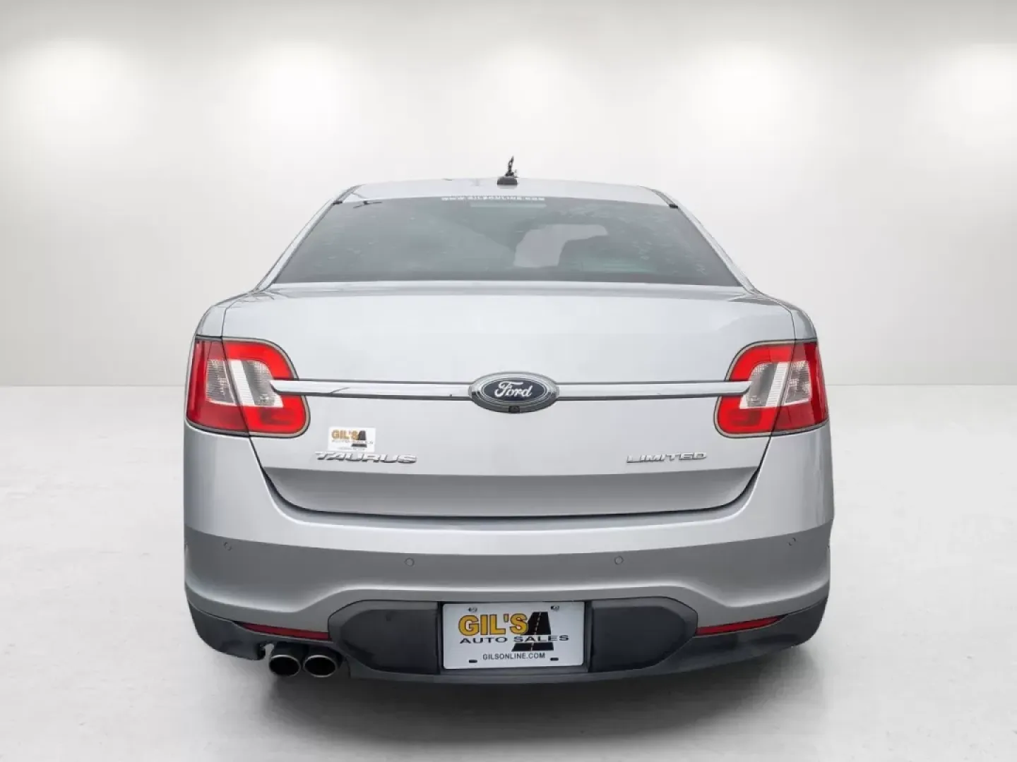 2012 Ford Taurus Limited (1FAHP2FW1CG) with an Other engine, located at 7000 Northlake Connector, Columbus, GA, 31904, (706) 987-8085, 32.524975, -84.978134 - Experience the thrill of the open road with our stunning 2012 Ford Taurus Limited, expertly crafted for those who value comfort and style. Whether you're a daily commuter navigating the bustling streets of Phenix City, AL, or a family embarking on weekend adventures, this sedan is designed to elevat - Photo#5