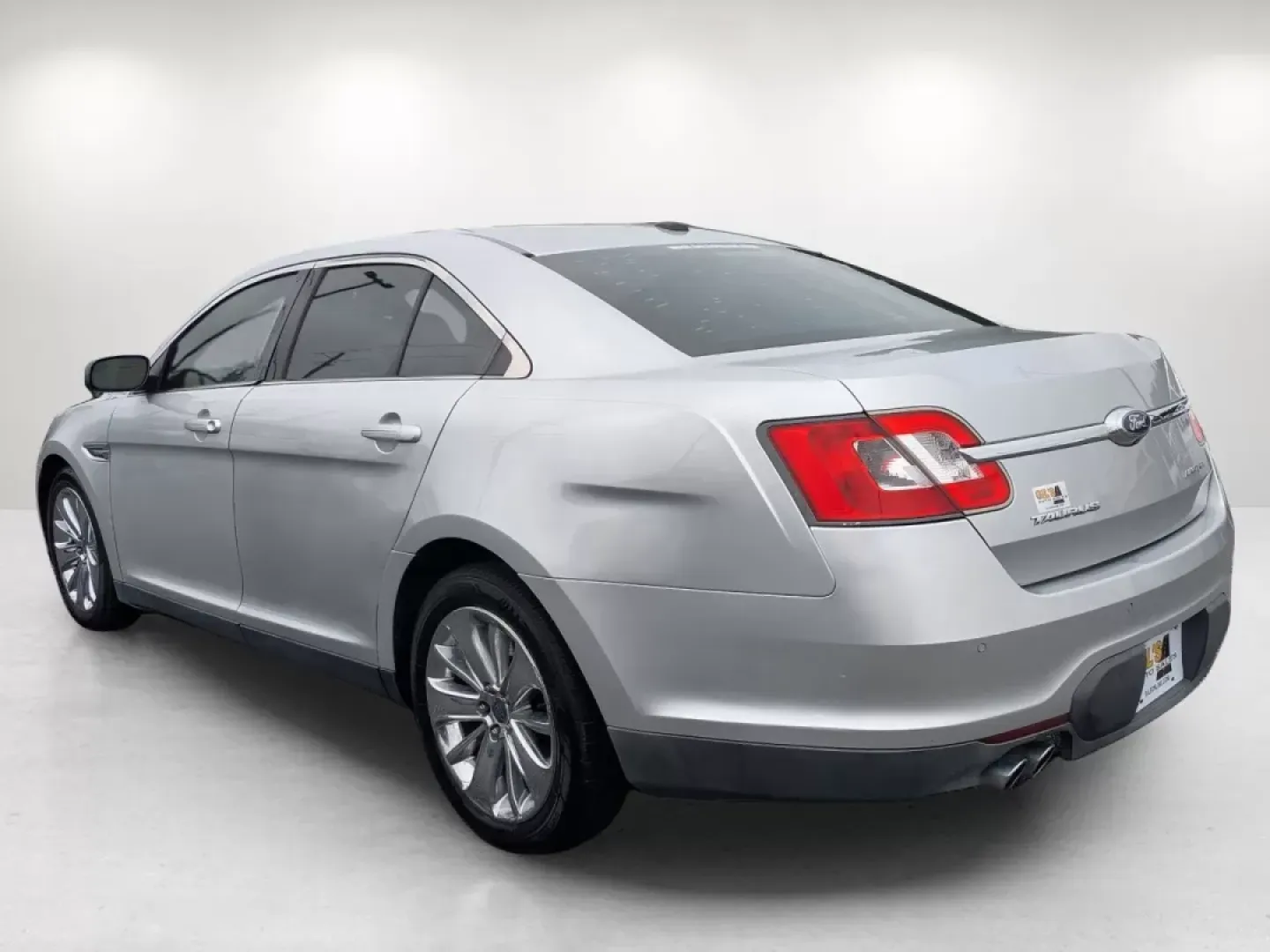 2012 Ford Taurus Limited (1FAHP2FW1CG) with an Other engine, located at 7000 Northlake Connector, Columbus, GA, 31904, (706) 987-8085, 32.524975, -84.978134 - Experience the thrill of the open road with our stunning 2012 Ford Taurus Limited, expertly crafted for those who value comfort and style. Whether you're a daily commuter navigating the bustling streets of Phenix City, AL, or a family embarking on weekend adventures, this sedan is designed to elevat - Photo#6