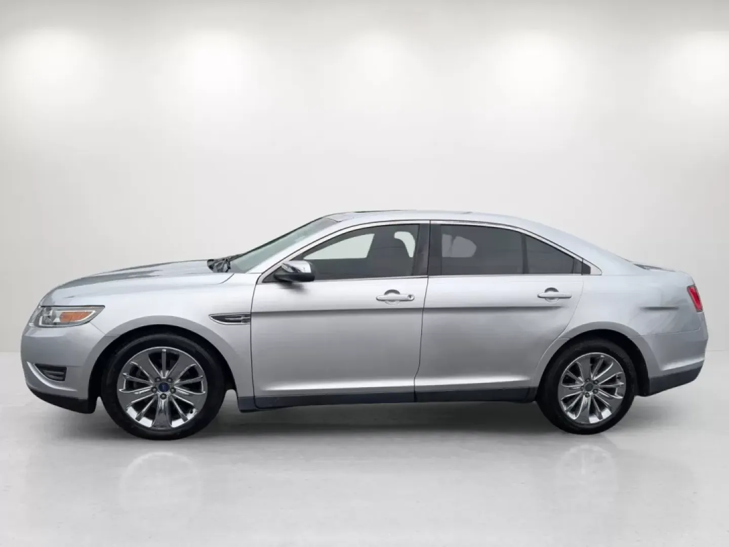 2012 Ford Taurus Limited (1FAHP2FW1CG) with an Other engine, located at 7000 Northlake Connector, Columbus, GA, 31904, (706) 987-8085, 32.524975, -84.978134 - Experience the thrill of the open road with our stunning 2012 Ford Taurus Limited, expertly crafted for those who value comfort and style. Whether you're a daily commuter navigating the bustling streets of Phenix City, AL, or a family embarking on weekend adventures, this sedan is designed to elevat - Photo#7