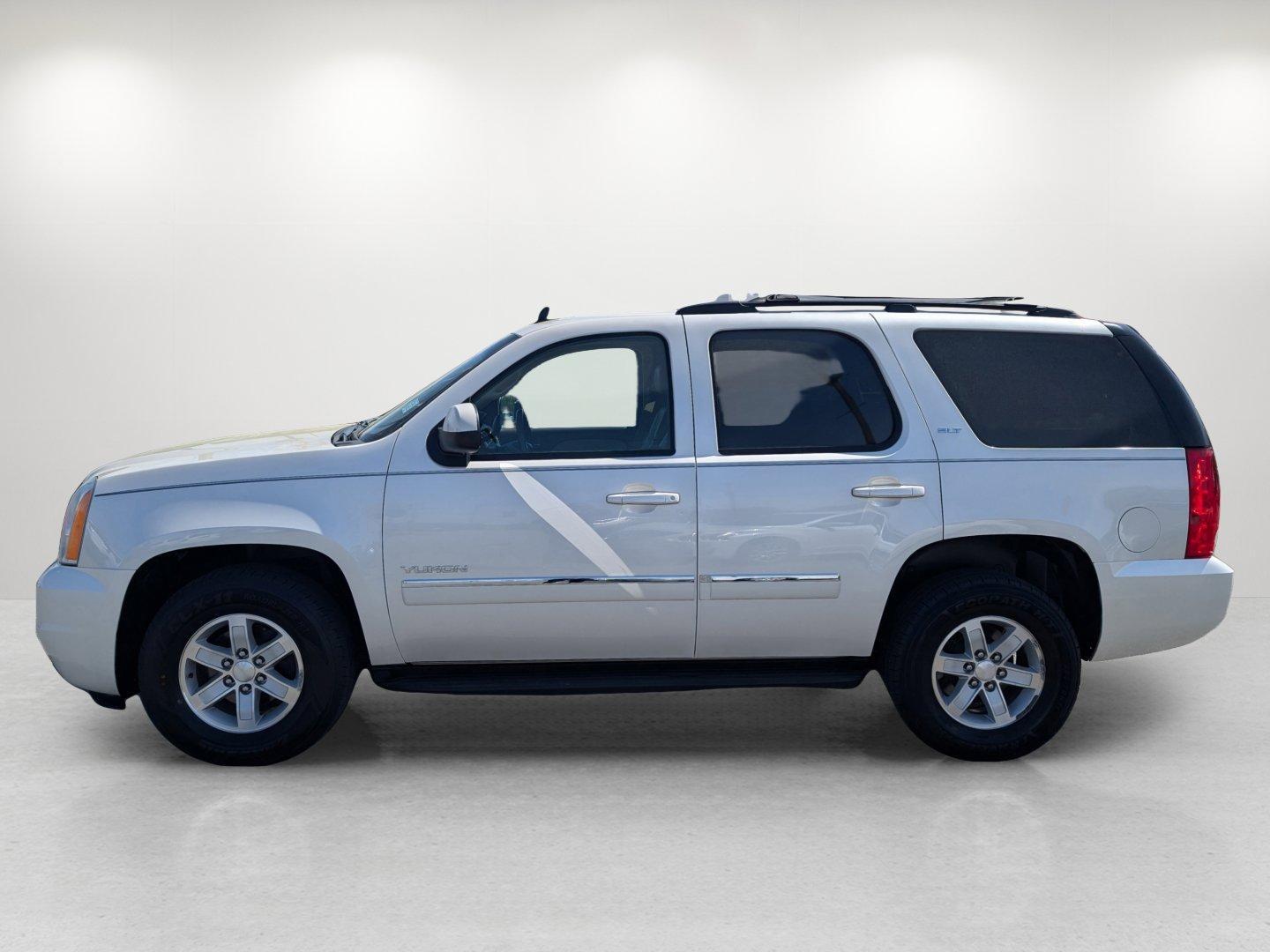 2012 /Light Tan GMC Yukon SLT (1GKS1CE09CR) with an Gas/Ethanol V8 5.3L/323 engine, 6-Speed Automatic w/OD transmission, located at 7000 Northlake Connector, Columbus, GA, 31904, (706) 987-8085, 32.524975, -84.978134 - 2012 GMC Yukon SLT - Photo#7