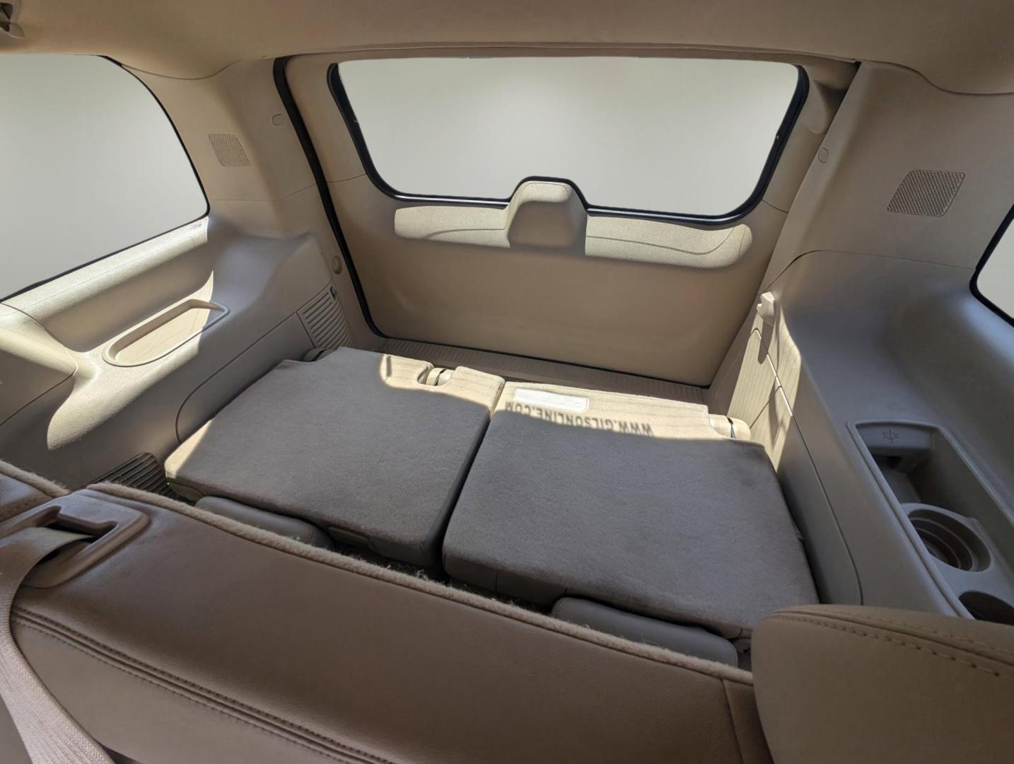 2012 /Light Tan GMC Yukon SLT (1GKS1CE09CR) with an Gas/Ethanol V8 5.3L/323 engine, 6-Speed Automatic w/OD transmission, located at 7000 Northlake Connector, Columbus, GA, 31904, (706) 987-8085, 32.524975, -84.978134 - 2012 GMC Yukon SLT - Photo#11