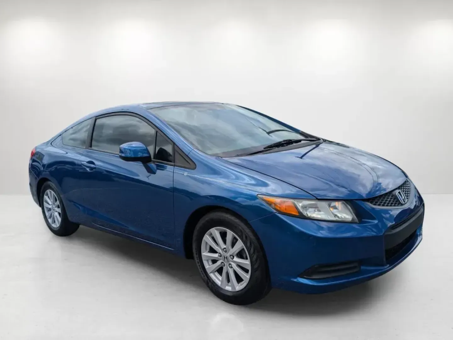 2012 Honda Civic Cpe EX (2HGFG3B82CH) with an Other engine, located at 1430 Gateway Drive, Opelika, AL, 36801, (334) 239-0944, 32.637871, -85.409790 - ### Discover Your Next Adventure with the 2012 Honda Civic Coupe EX at Gils Auto - Opelika<br /> <br /> Are you seeking a reliable and stylish vehicle for your daily commute or weekend getaways? Look no further than the 2012 Honda Civic Coupe EX available now at Gils Auto, your trusted Buy Here Pay - Photo#2